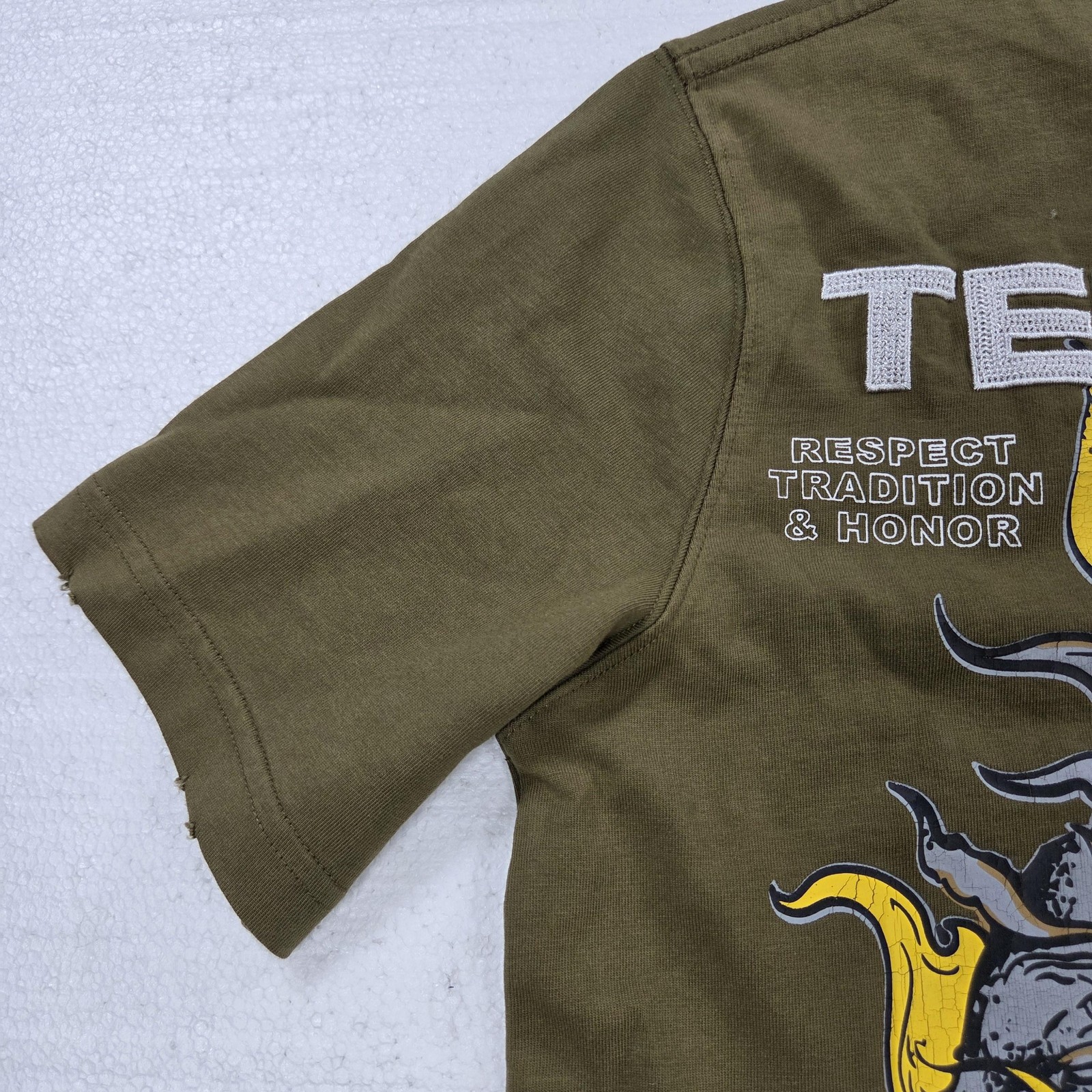 TENACITI Studios Shirt Mens XS Olive Graphic Skull Kanji Streetwear Tee TN1629SS