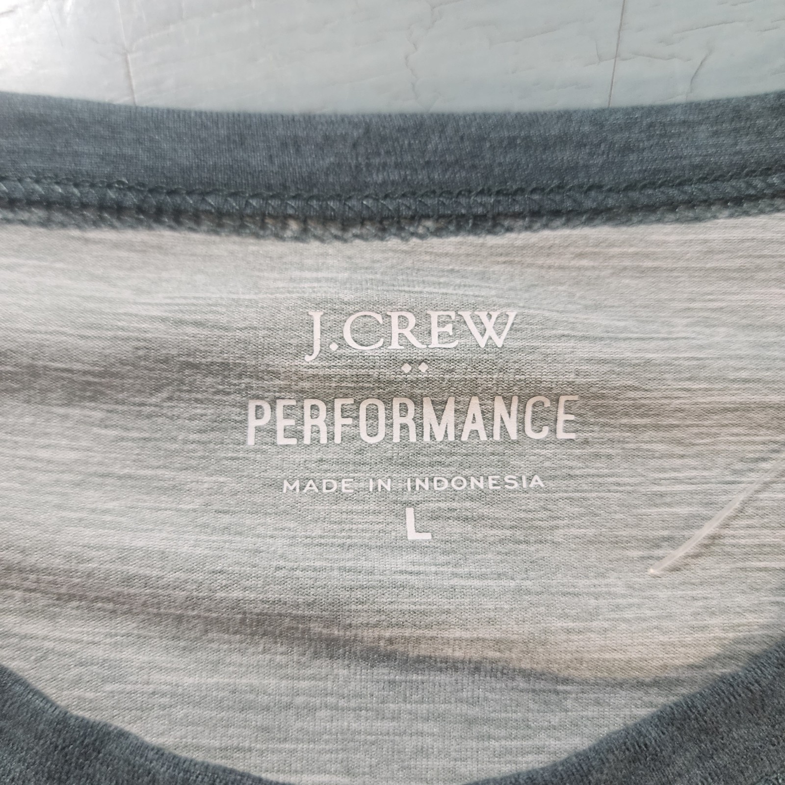 J. Crew Men’s Raglan Performance Tee Size Large Green & Gray Stretch Jersey NWOT