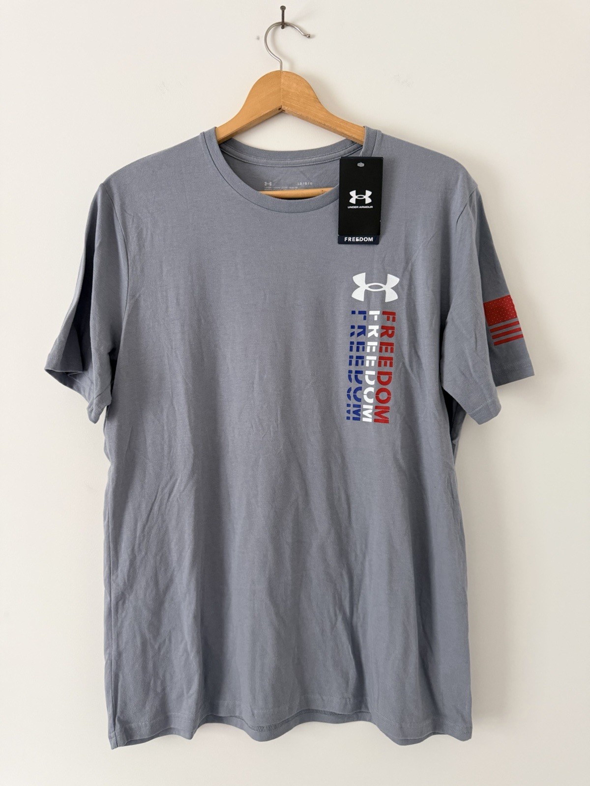 Under Armour Red White Blue Freedom Gray T-shirt NWT Men’s Large