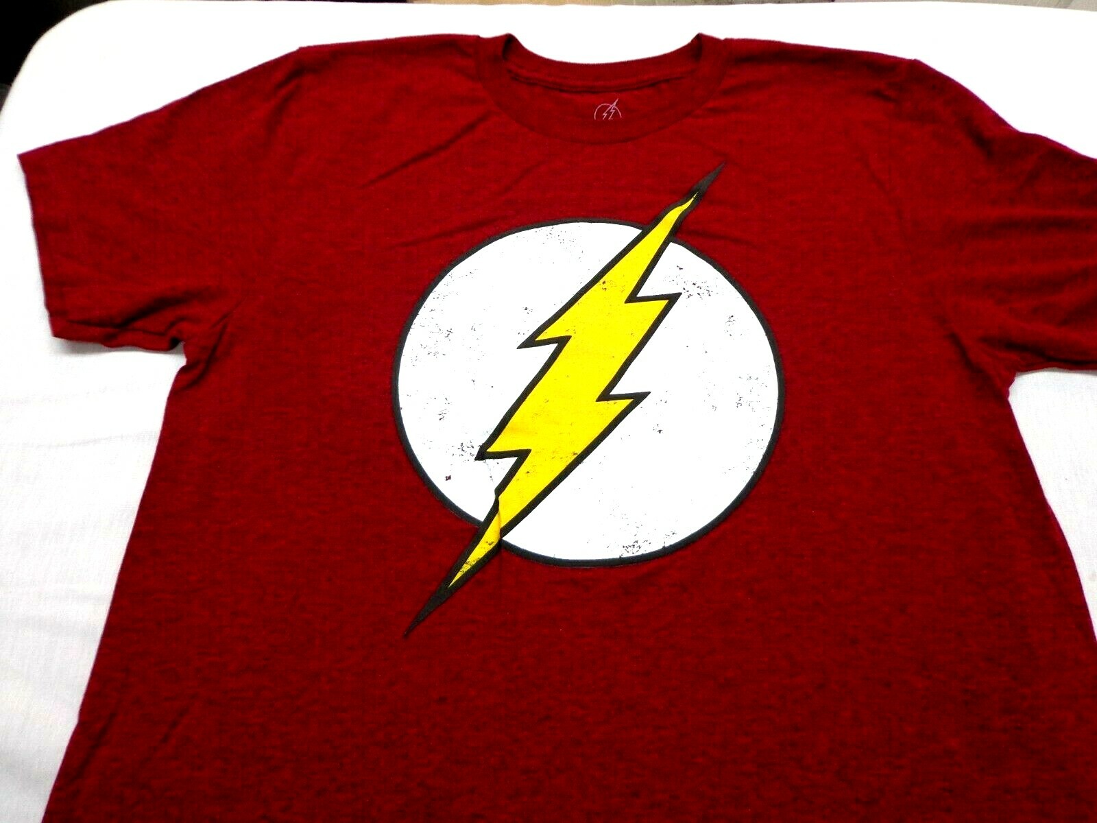 The Flash T-shirt Short Sleeve Heather Burgundy Gold Flash Logo Medium