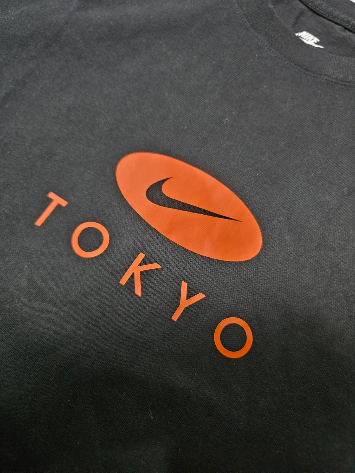 Size L – Nike Tokyo Shibuya Exclusive T-Shirt Embroidered Swoosh on sleeve