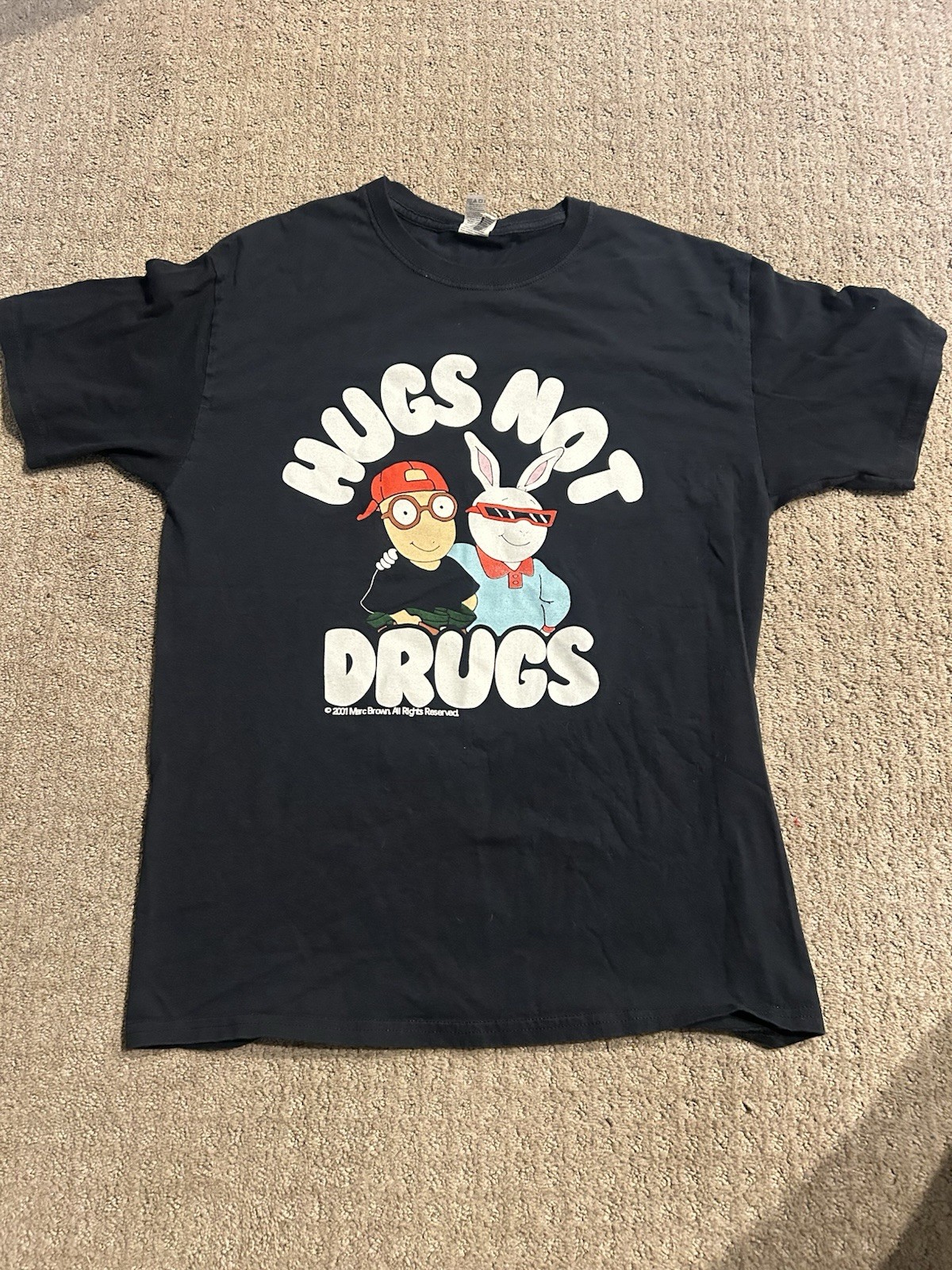 Vintage Arthur T-shirt Size Medium PBS Cartoon Hugs Not Drugs Y2K
