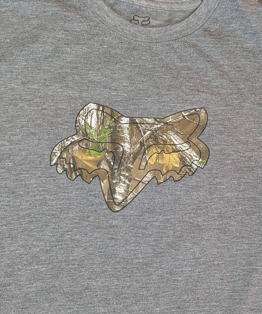Fox Men’s Gray Cotton Knit T-Shirt L Short Sleeve Crew Neck Camo Logo