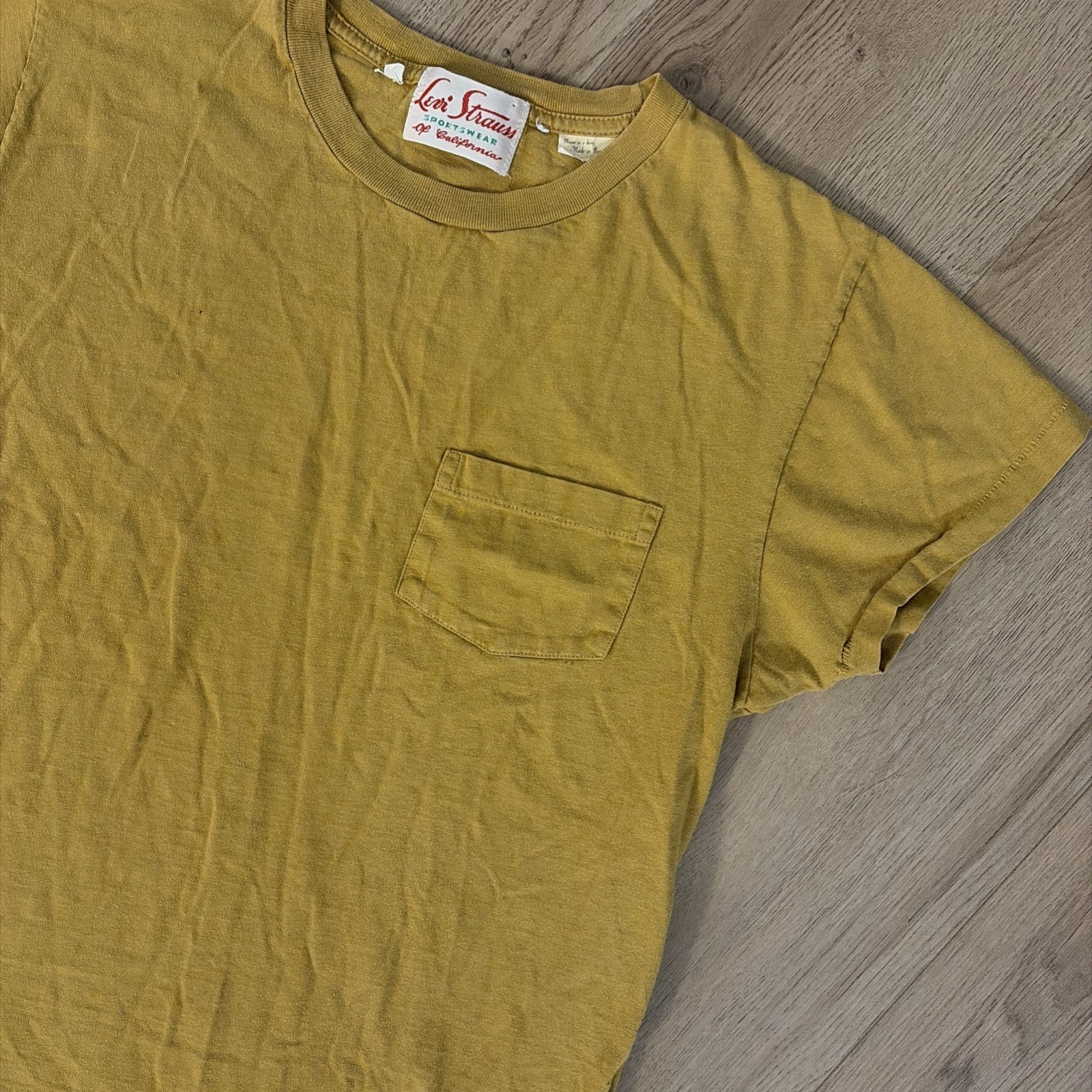 VINTAGE LEVI’S | LVC 50s Sportswear T-Shirt Clothing Marigold Rare Color Size M