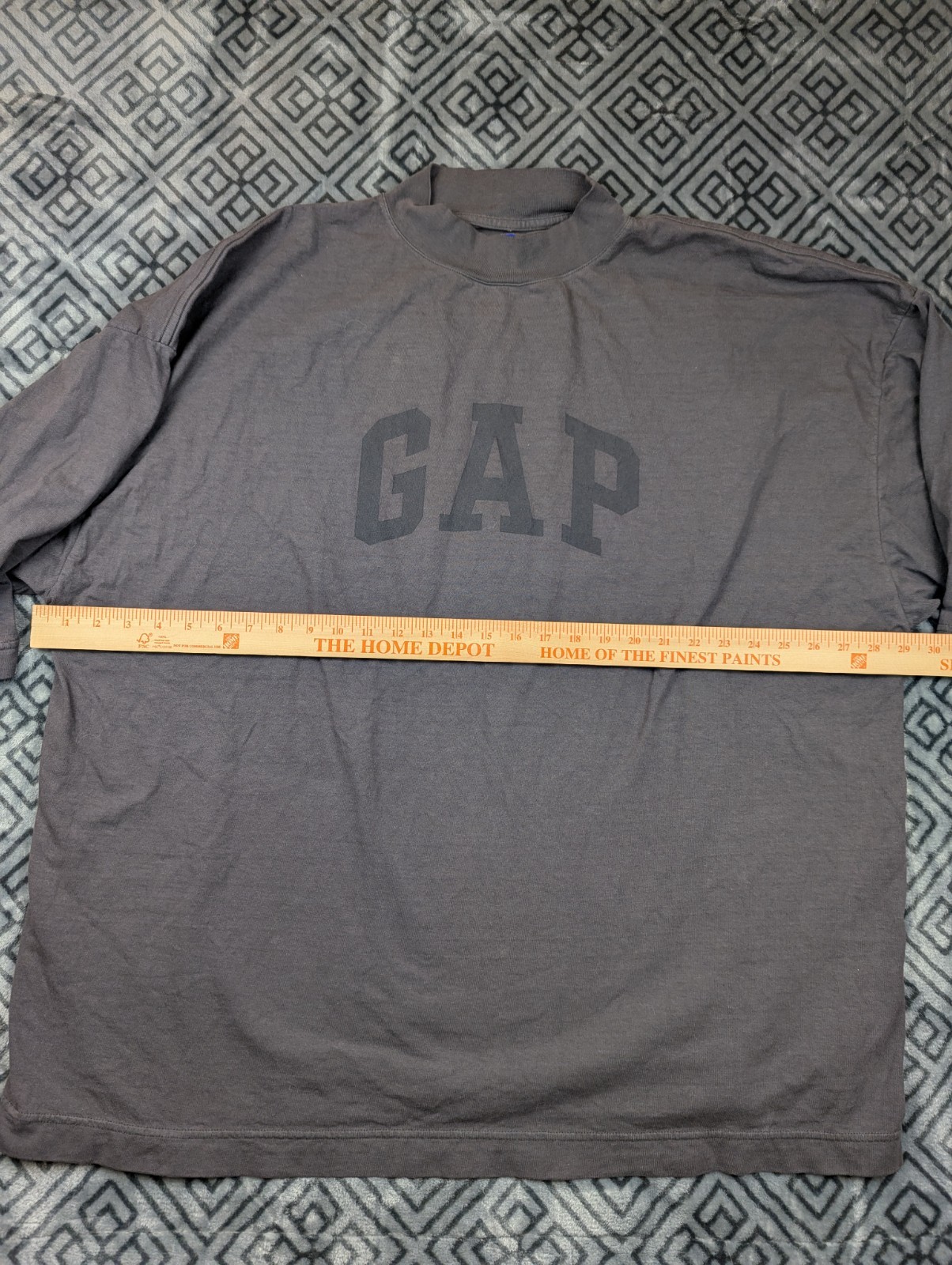 YEEZY YZY x Gap Engineered by Balenciaga Dove T Shirt Kanye Black Size Large