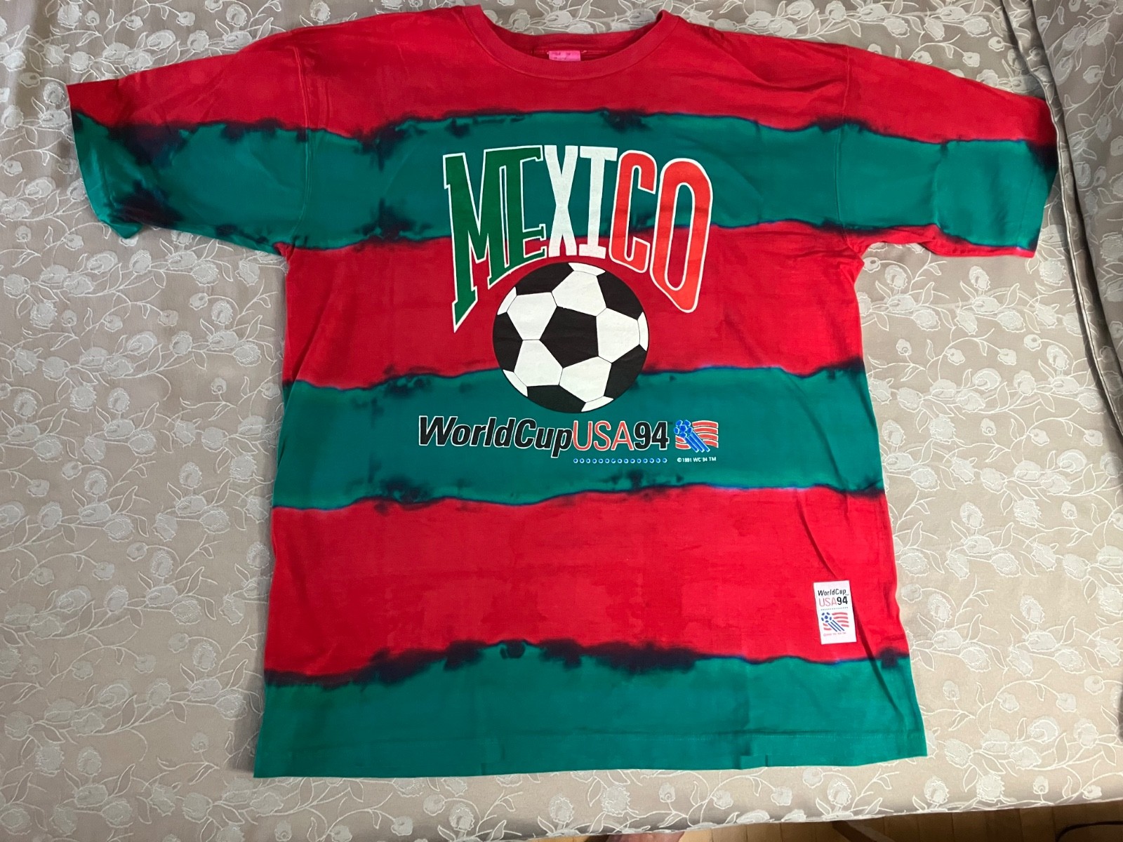 World Cup Mexico 1994 Tie-Dyed T-shirt, near-new condition.