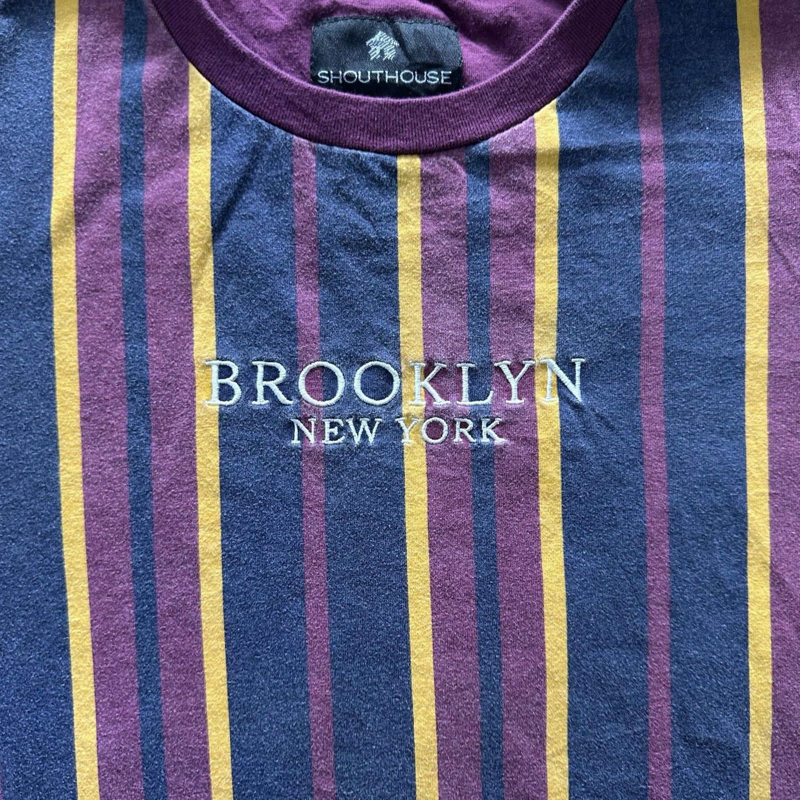 SHOUTHOUSE Shirt Mens XL Blue Striped BROOKLYN NEW YORK Embroidered Crewneck