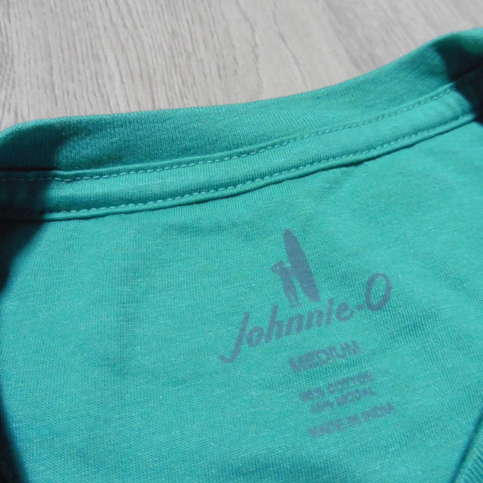 JOHNNIE O Mens M MEDIUM T SHIRT VINTAGE WAVE SEAGLASS SHORT SLEEVE GOLF SURFER