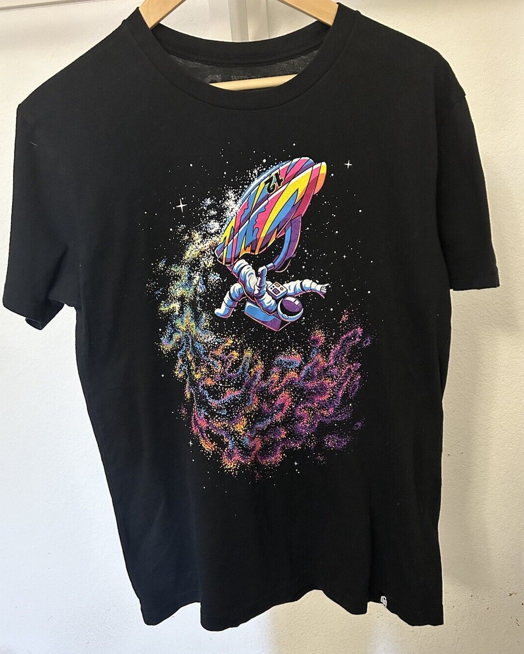 Vibrant Astronaut Men’s Medium Riding the Wave Into the AM NASA Space Surfing