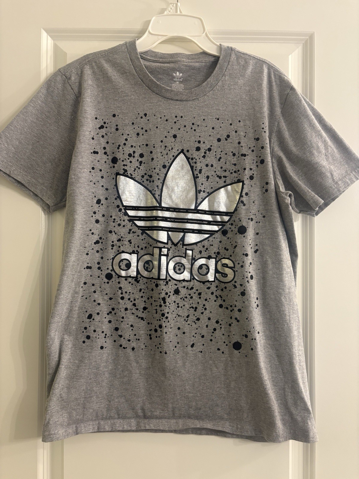adidas Men’s Gray Trefoil Logo Graphic Crew Neck Short Sleeve T-Shirt M