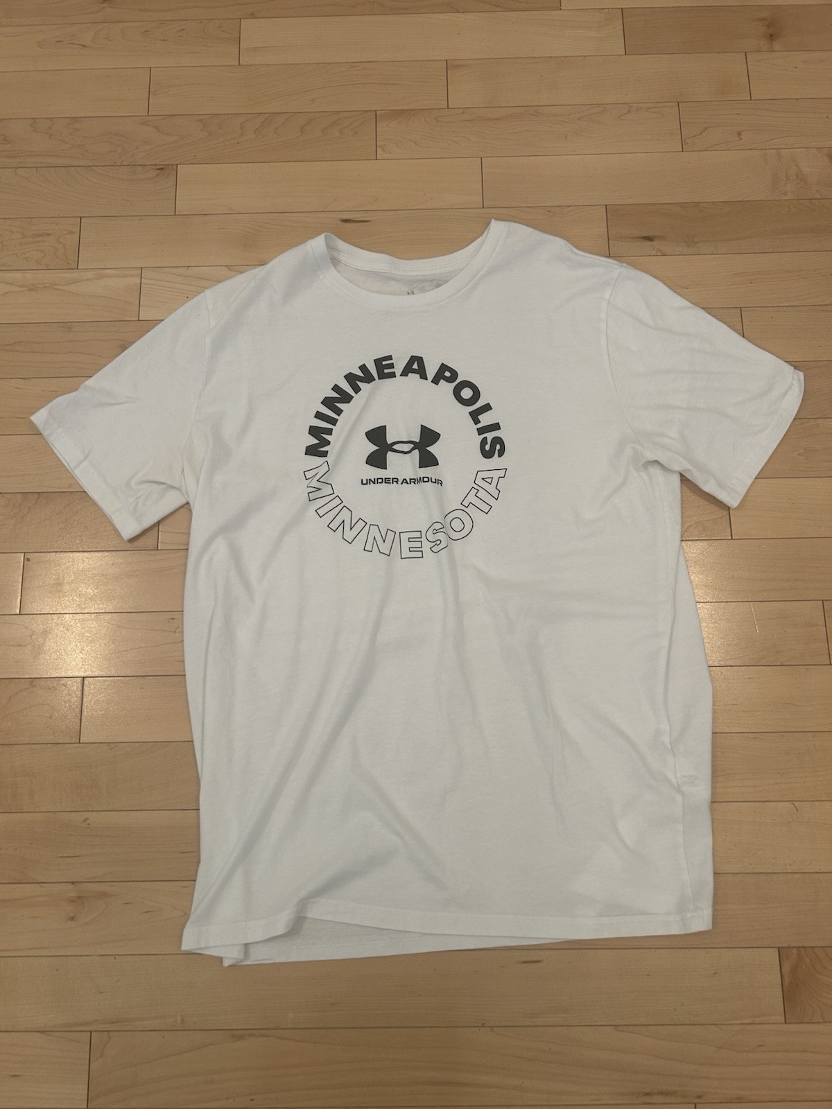 Under Armour White Men’s ’Minneapolis’ T shirt XL