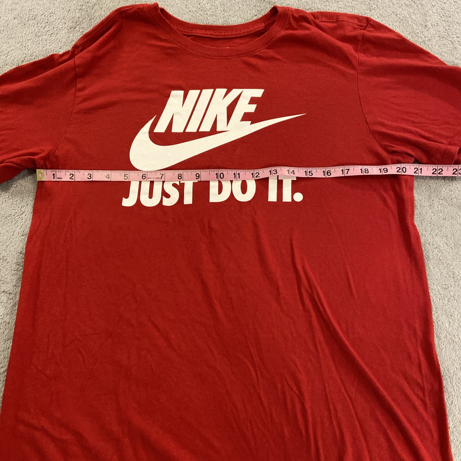 Nike Tee Red Men’s Active Wear Just Do It Swoosh Athletic Workout Gym T-Shirt