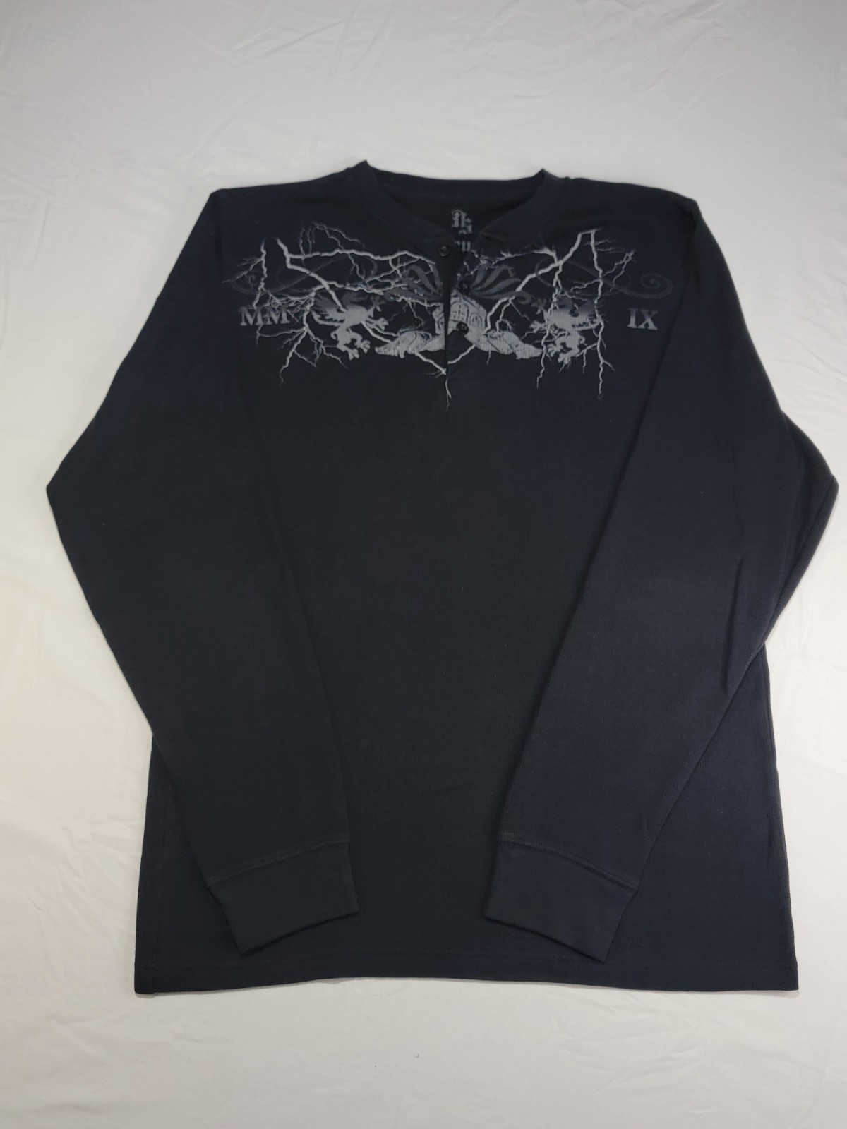 Destruction Mens L Black Graphic Henley Skull Lightning Grunge Y2K Long Sleeve