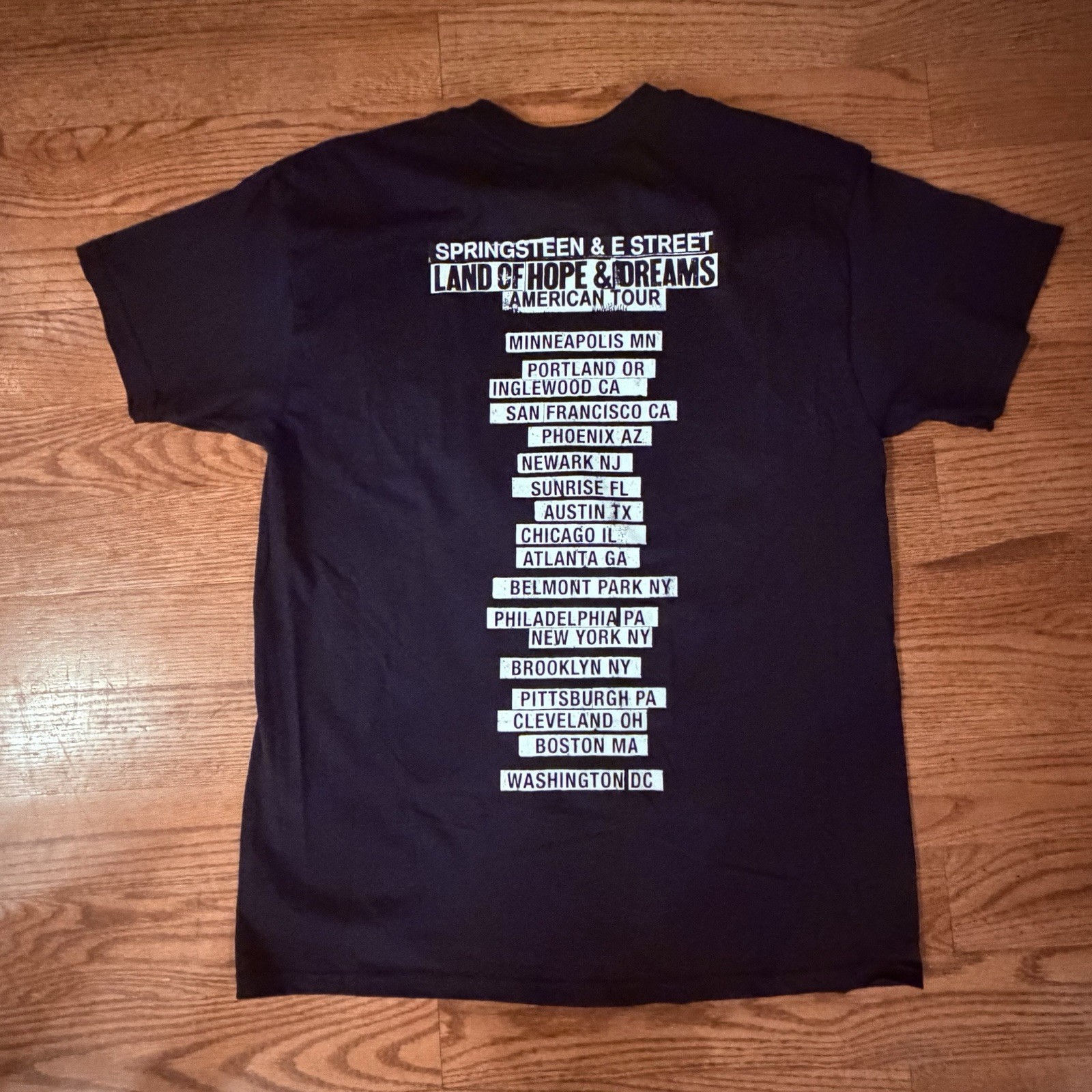 Bruce Springsteen & E Street Band Land of Hope & Dreams Tour T-Shirt Large