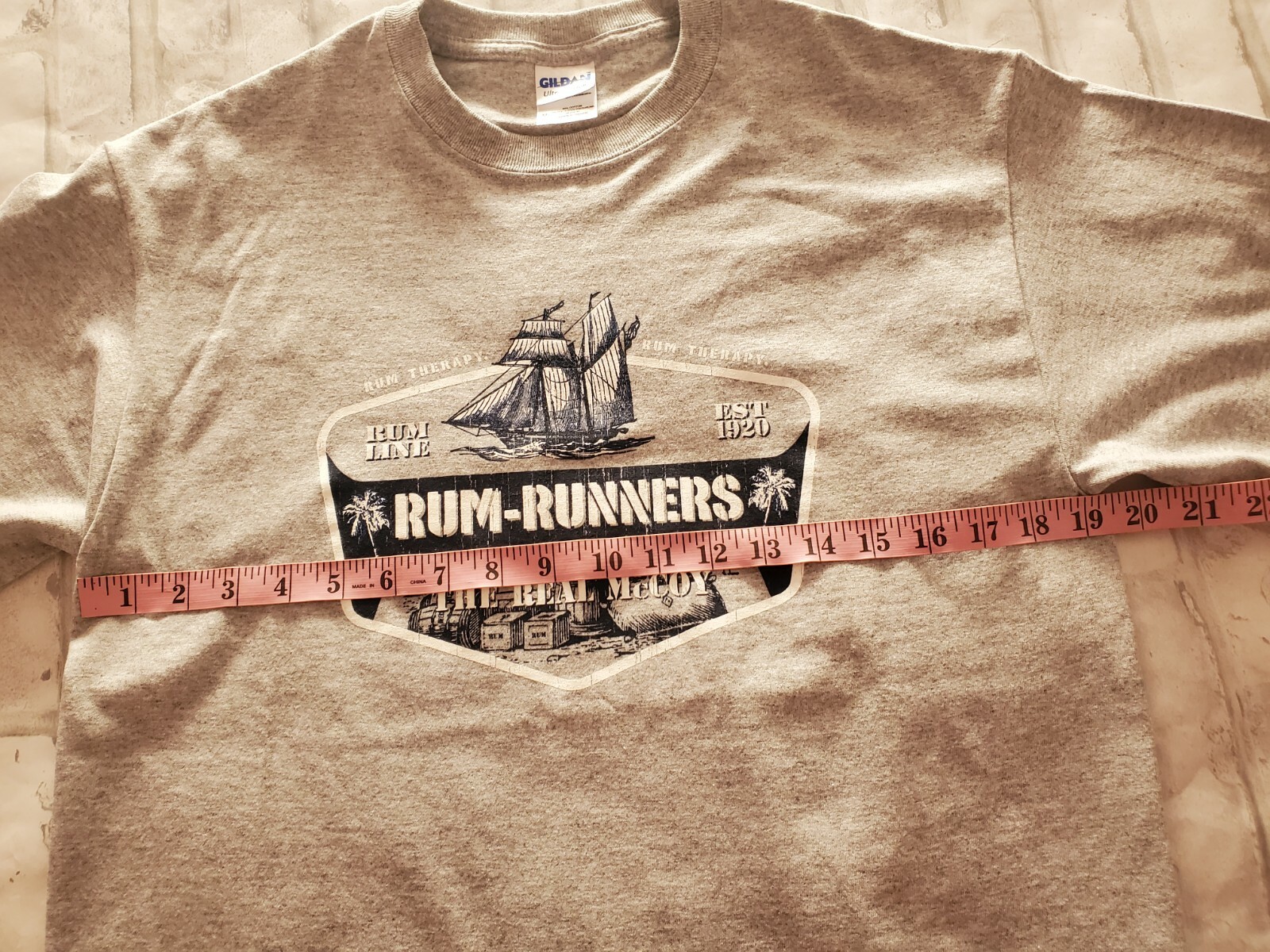 Rum Runners T Shirt Rum Therapy Real McCoy Tiki Aloha Day Drinking Gray Tee M