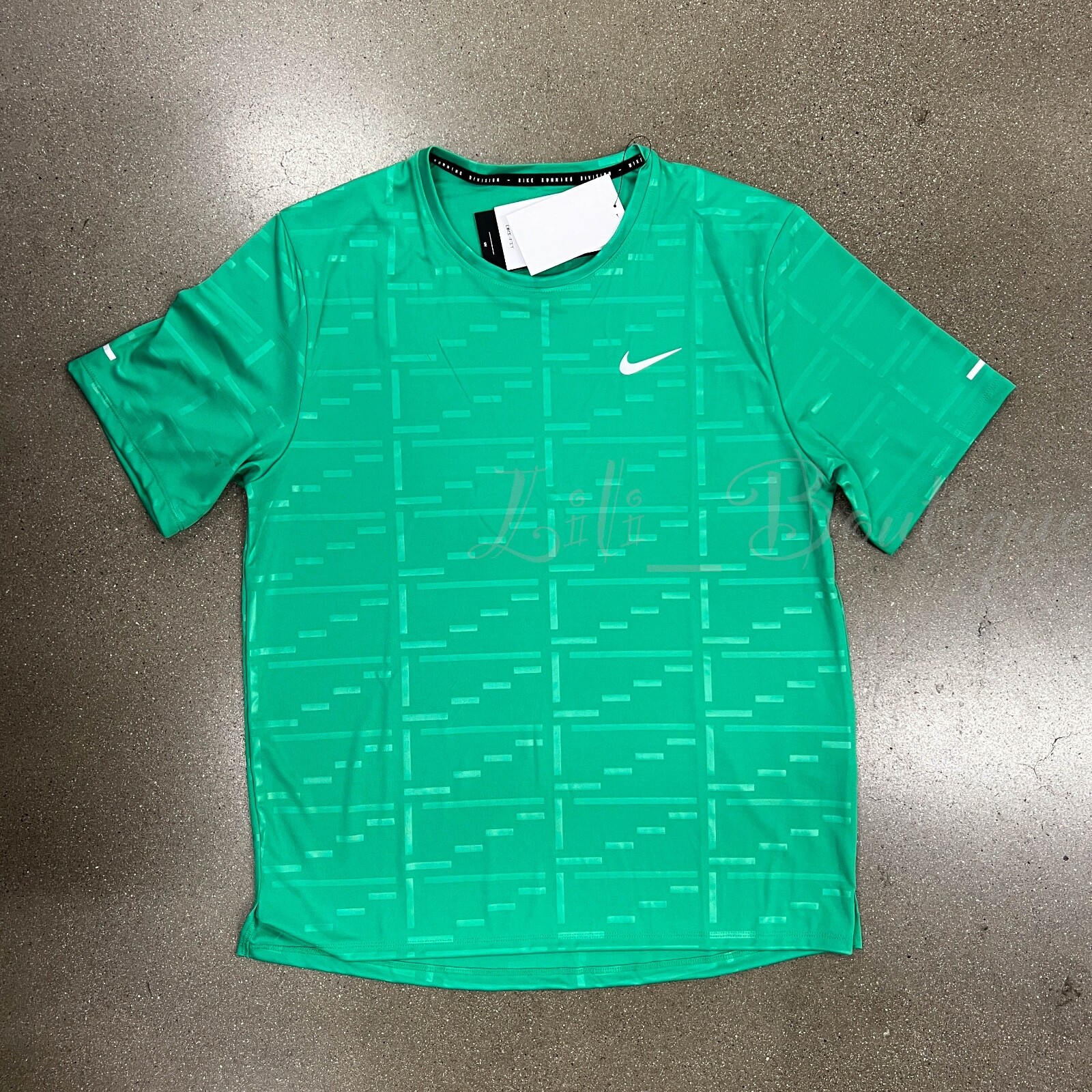 NWT Nike DV8104-372 Men Dri-FIT UV Running Division Miler Tee Shirt Green Size M