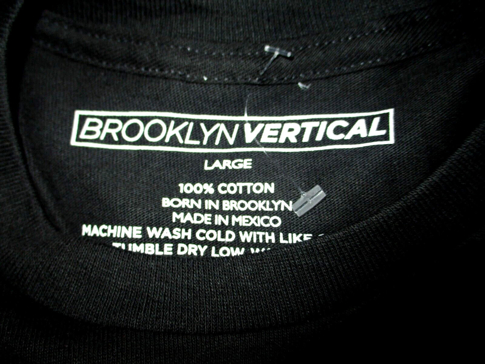 MENS BROOKLYN VERTICAL BIONIC BEAR BLACK T-SHIRT SIZE L