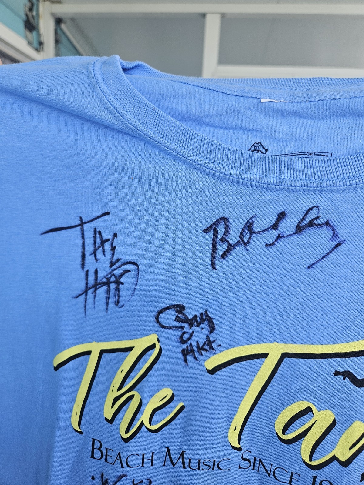 “The Tams” Signed Band T-Shirt Size Large 100% Cotton See Pics Stained NWOT