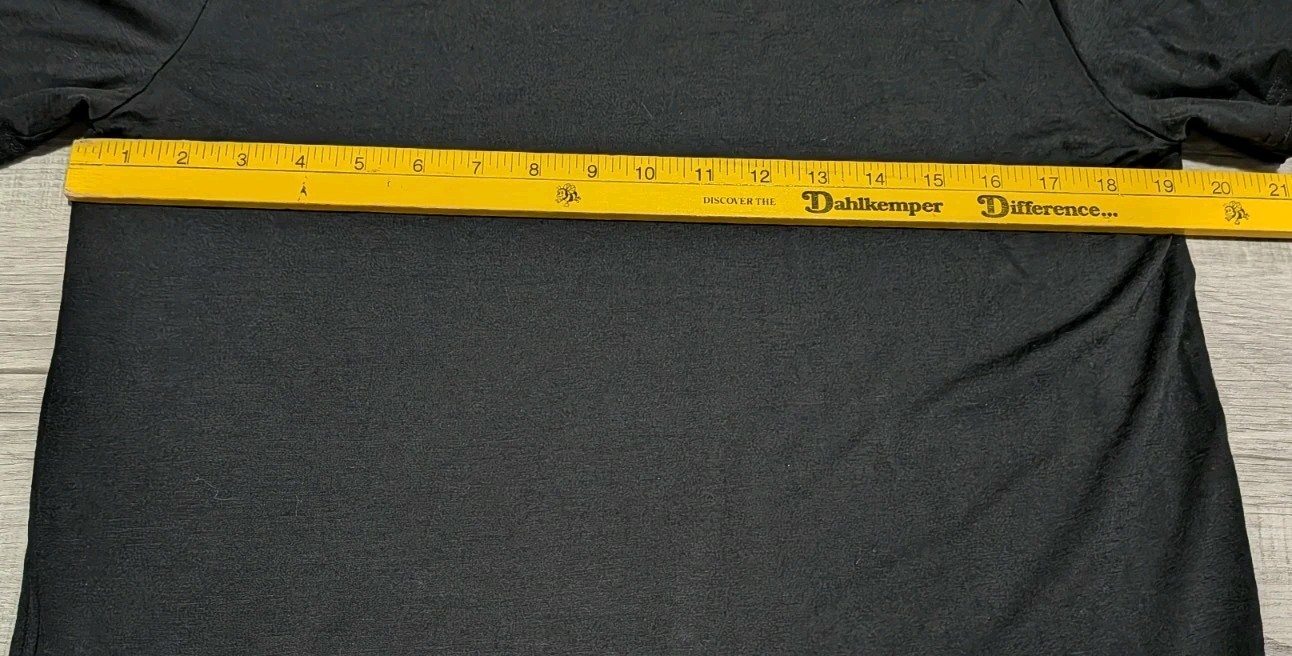 Quince Men’s Shirt 100% Merino Wool All-Season SS Base Layer Tee Sz M Black