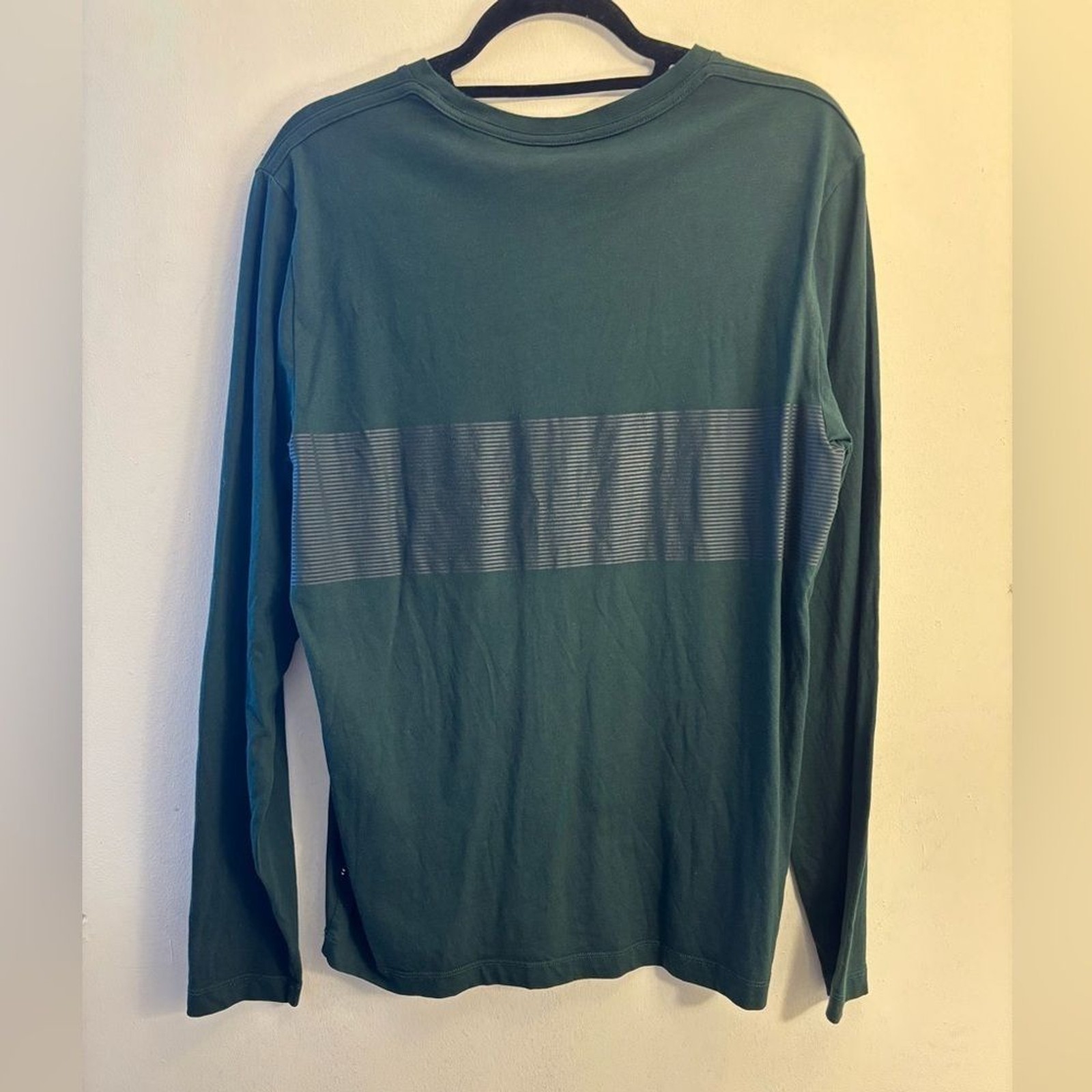 Nautica Men’s Round Neck Dark Green Long Sleeve Tee with Stripe Detail Size M