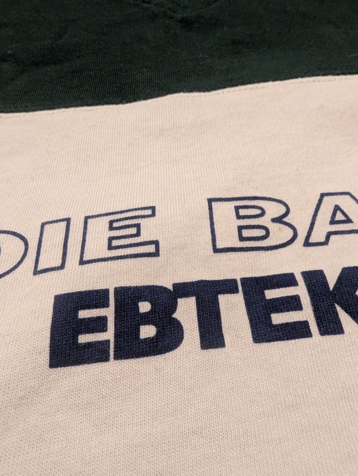 Eddie Bauer EBTEK Vintage Y2K Men’s L Green/White Colorblock V-Neck Logo T-Shirt