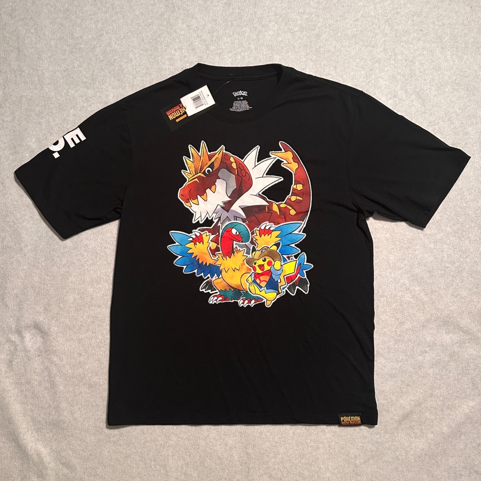 EXCLUSIVE COLLAB Pokémon Fossil Museum/Field Museum T-Shirt Size L NWI SOLD OUT