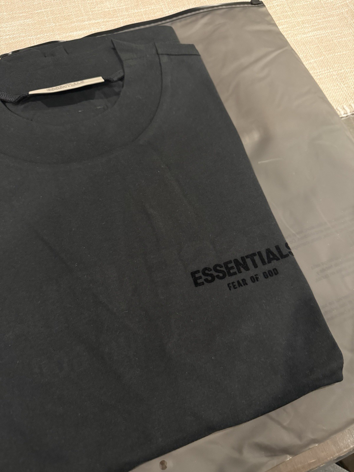 Fear of God Essentials Men’s M Black Crew Neck Short Sleeve Logo Tee