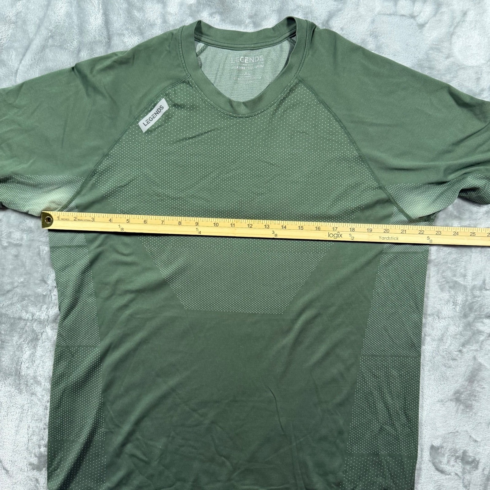 Legends Athletic Shirt Mens XL Green Nylon Gym Ventilated Performance READ
