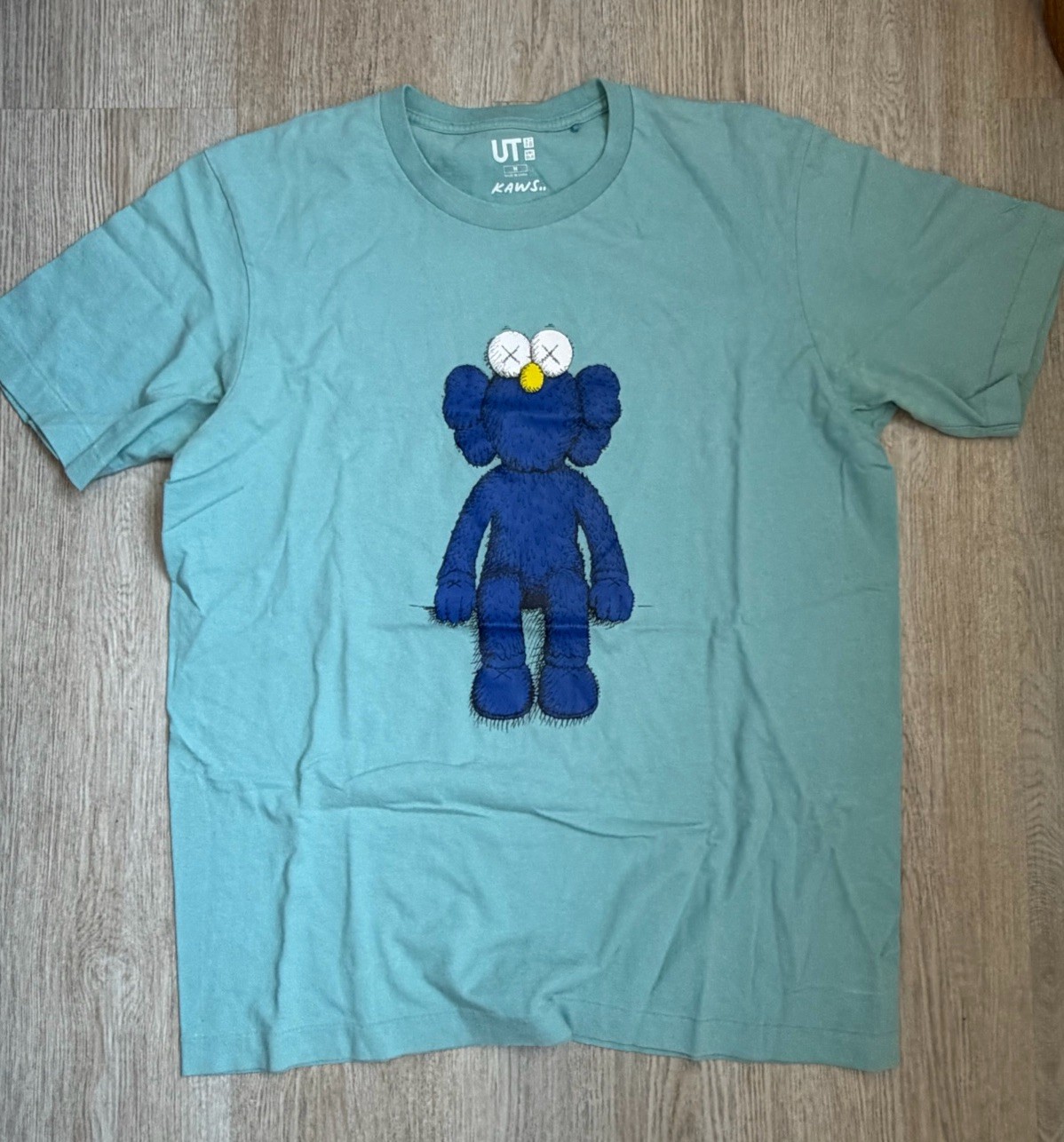 Uniqlo UT x KAWS Men’s Blue Graphic Logo Crew Neck Short Sleeve T-Shirt M