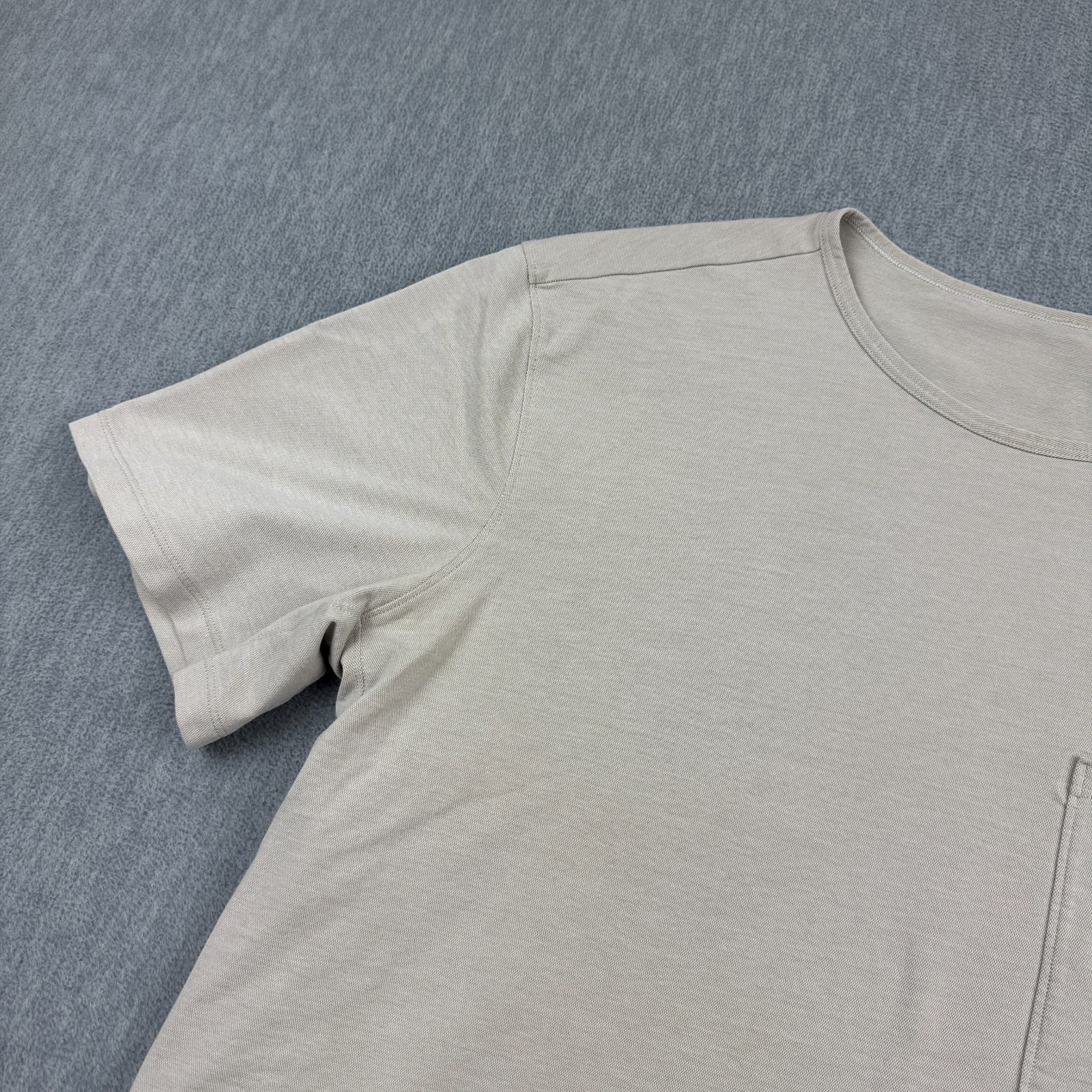Lululemon Shirt Mens Large Beige Chest Pocket Relaxed Fit Oxford Crewneck Casual