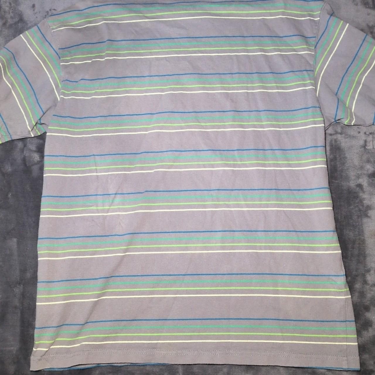 The Nike Tee Striped Men’s T-Shirt Size M Medium Embroidery Center Swoosh Logo
