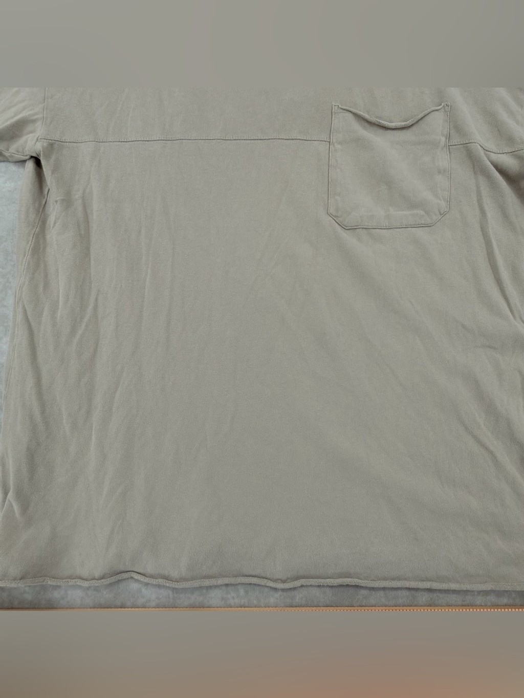 Abercrombie & Fitch Short Sleeve Pocket Tee – Taupe/grey