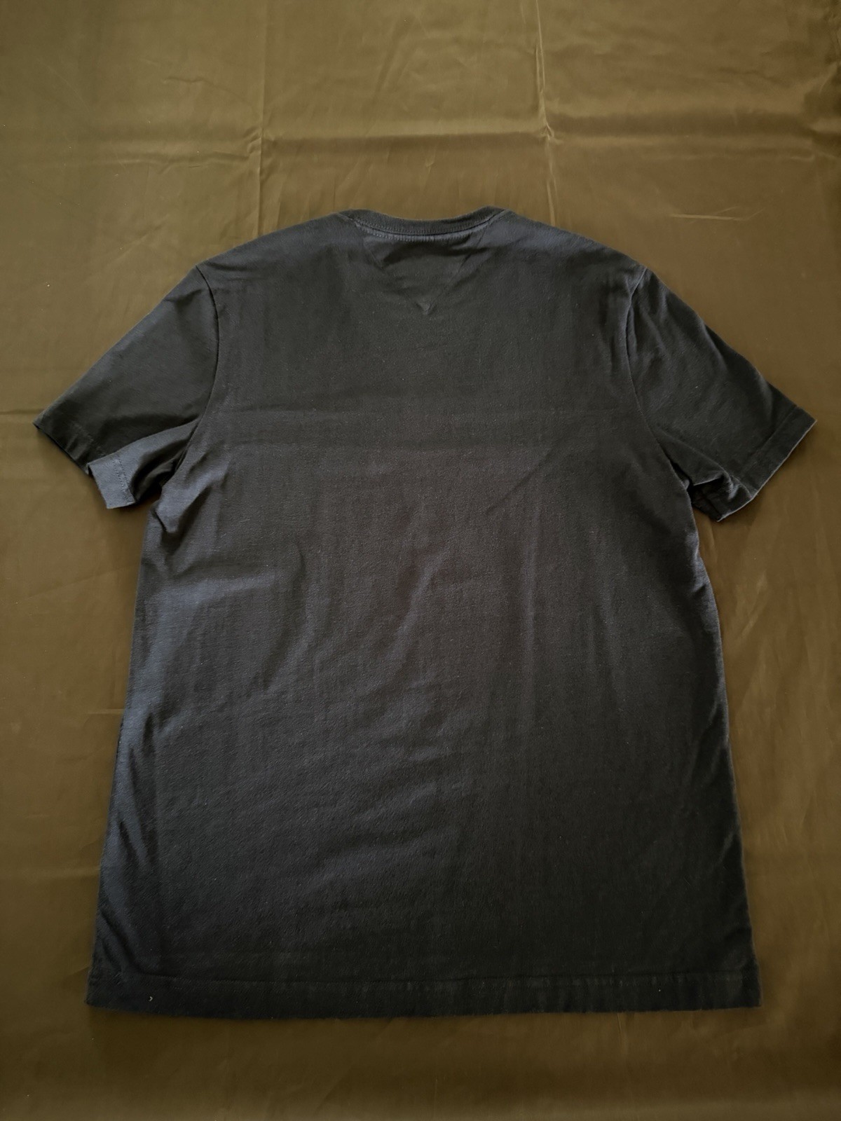 Tommy Hilfiger Men’s Size Medium Short Sleeve T-Shirt Dark Navy Blue