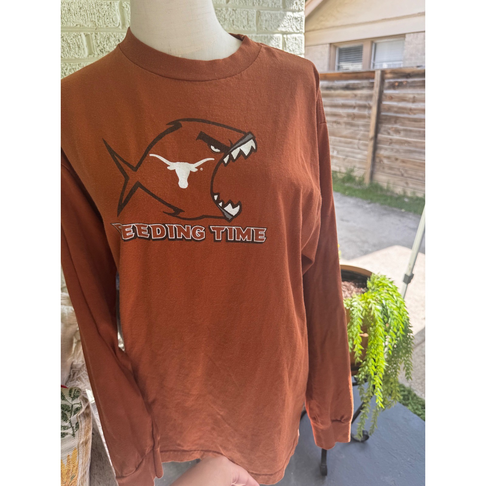 Texas Longhorns Long Sleeve Shirt Burnt Orange Feeding Time Top of Food Chain L