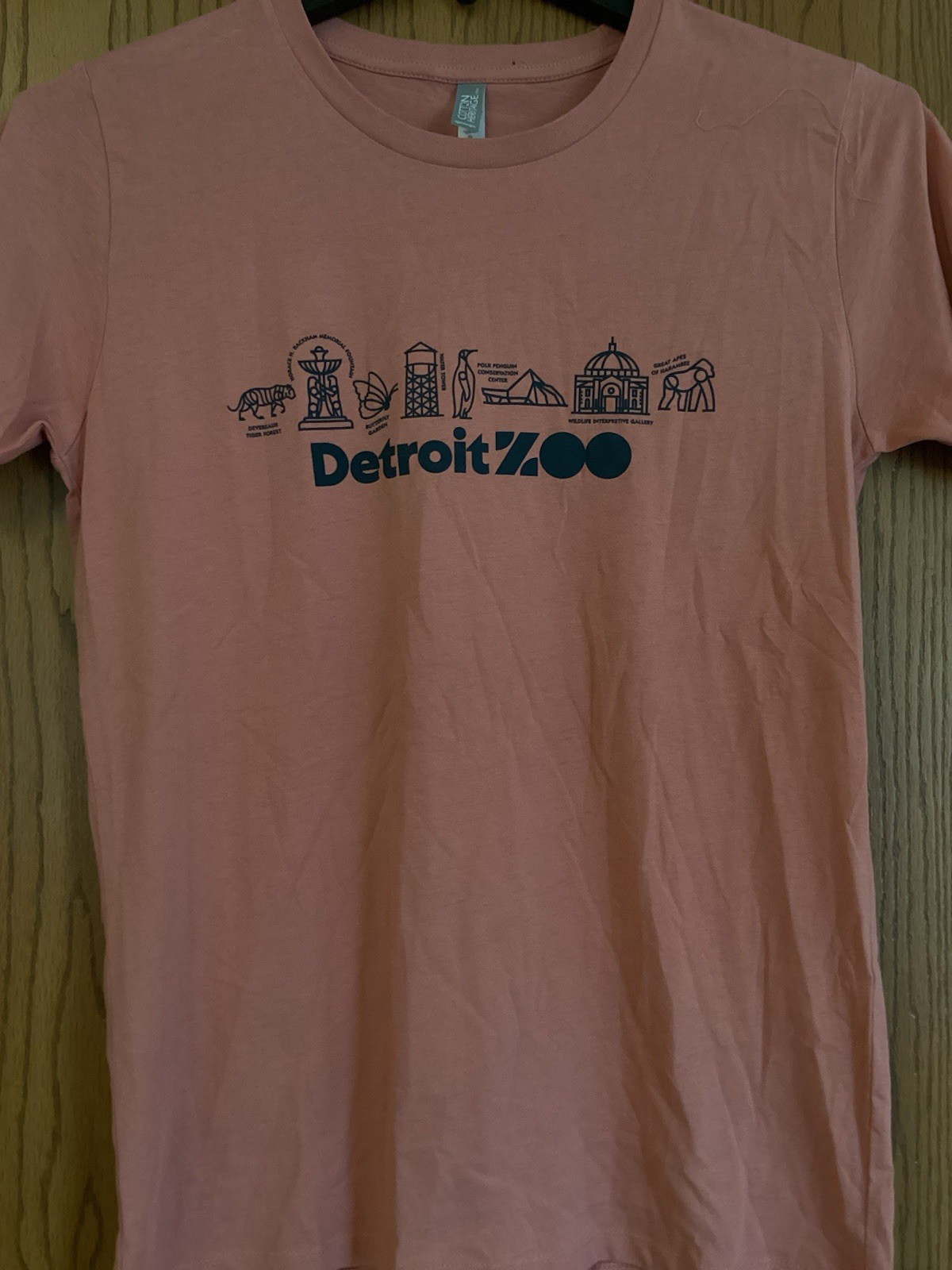 Detroit Zoo – Old Apricot Color Shirt – L – Cotton Heritage