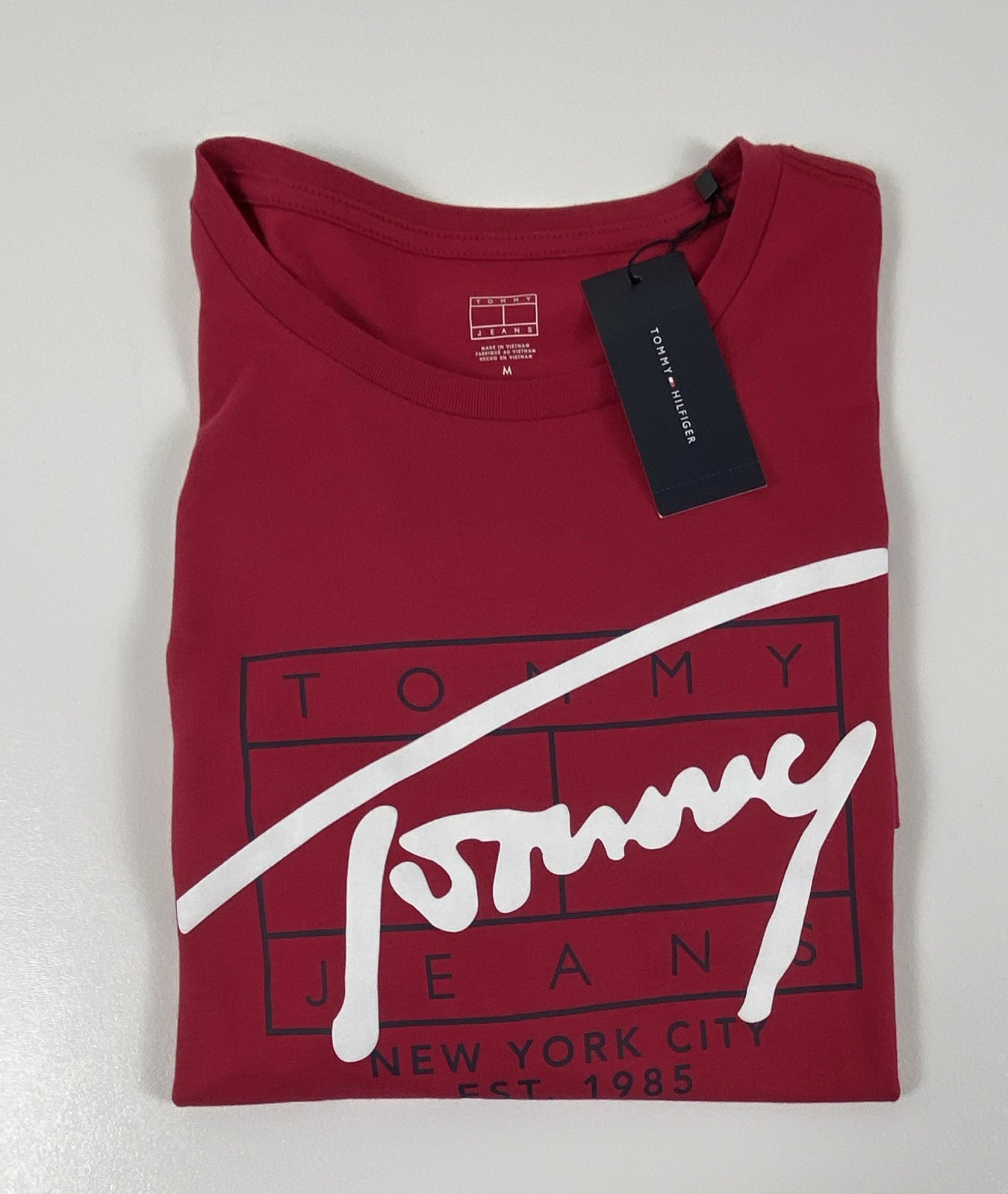 Tommy Hilfiger Men’s Crew Neck Short Sleeve Logo Graphic T-Shirt Red M