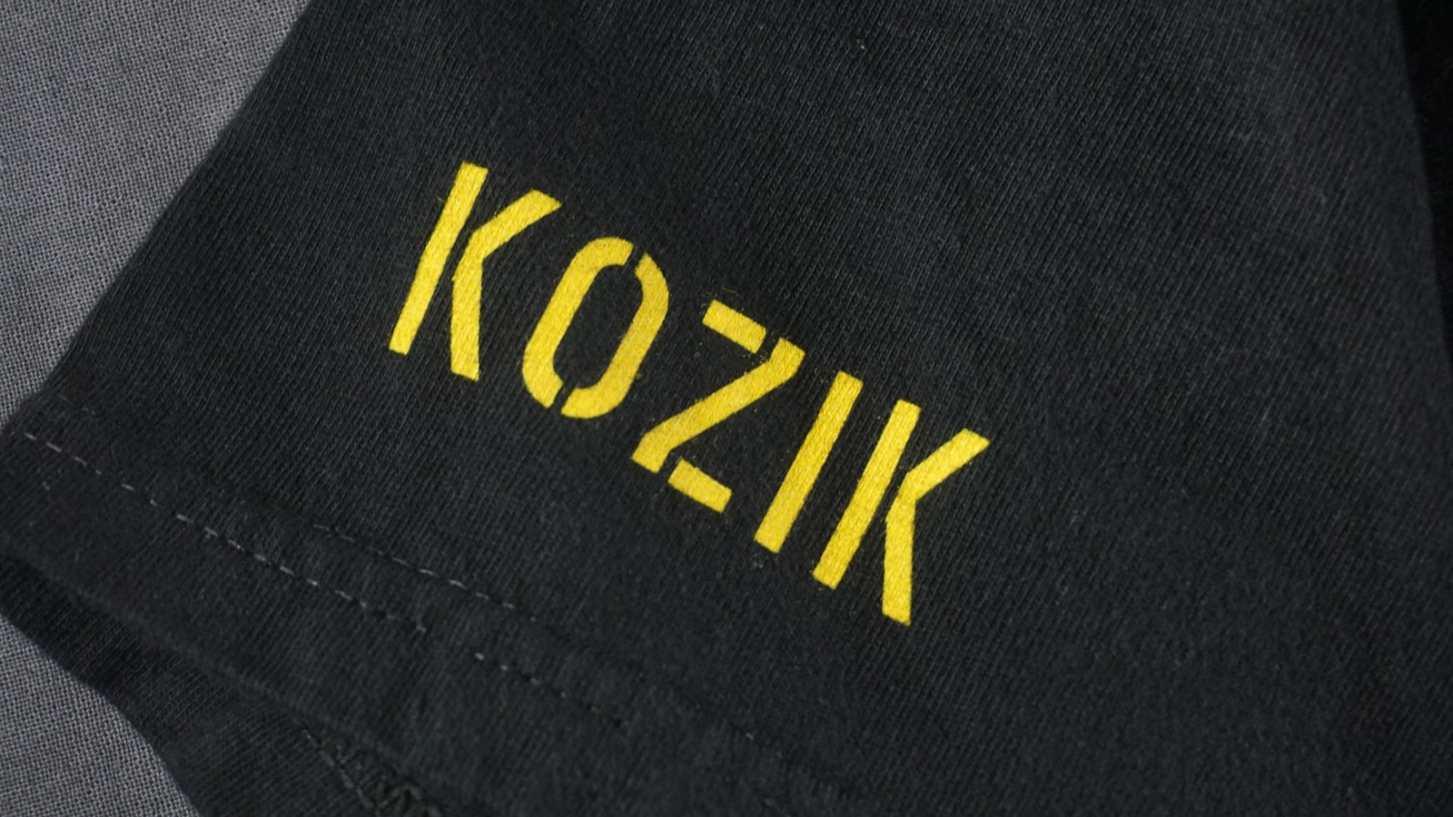 Kidrobot Kozik Grenade Shirt Mens Large Black Limited Edition Graphic Tee Art