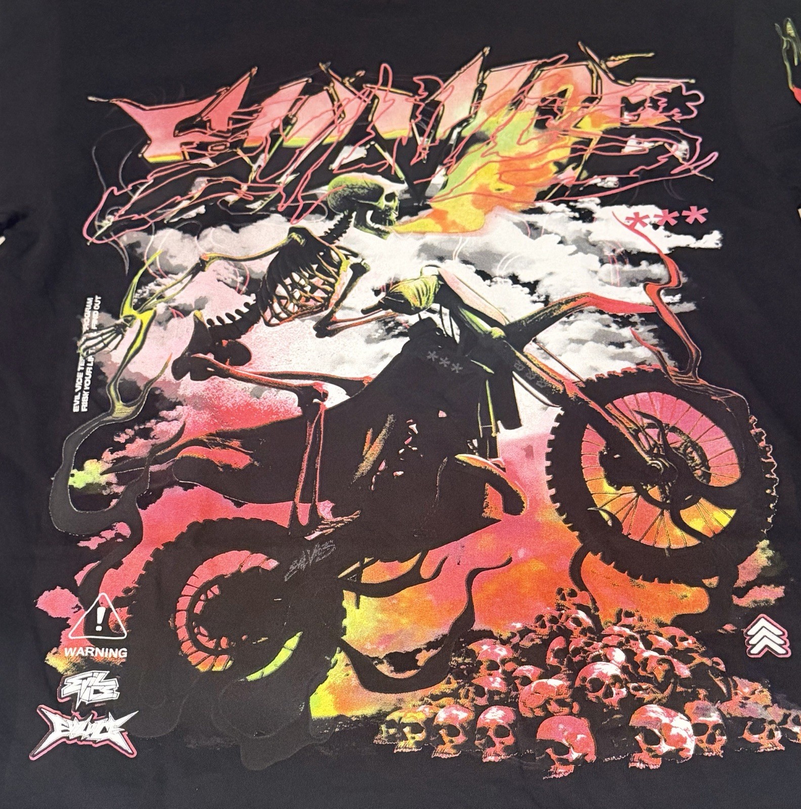 Evil Vice Men’s L Black Crew Neck Long Sleeve Graphic T-Shirt