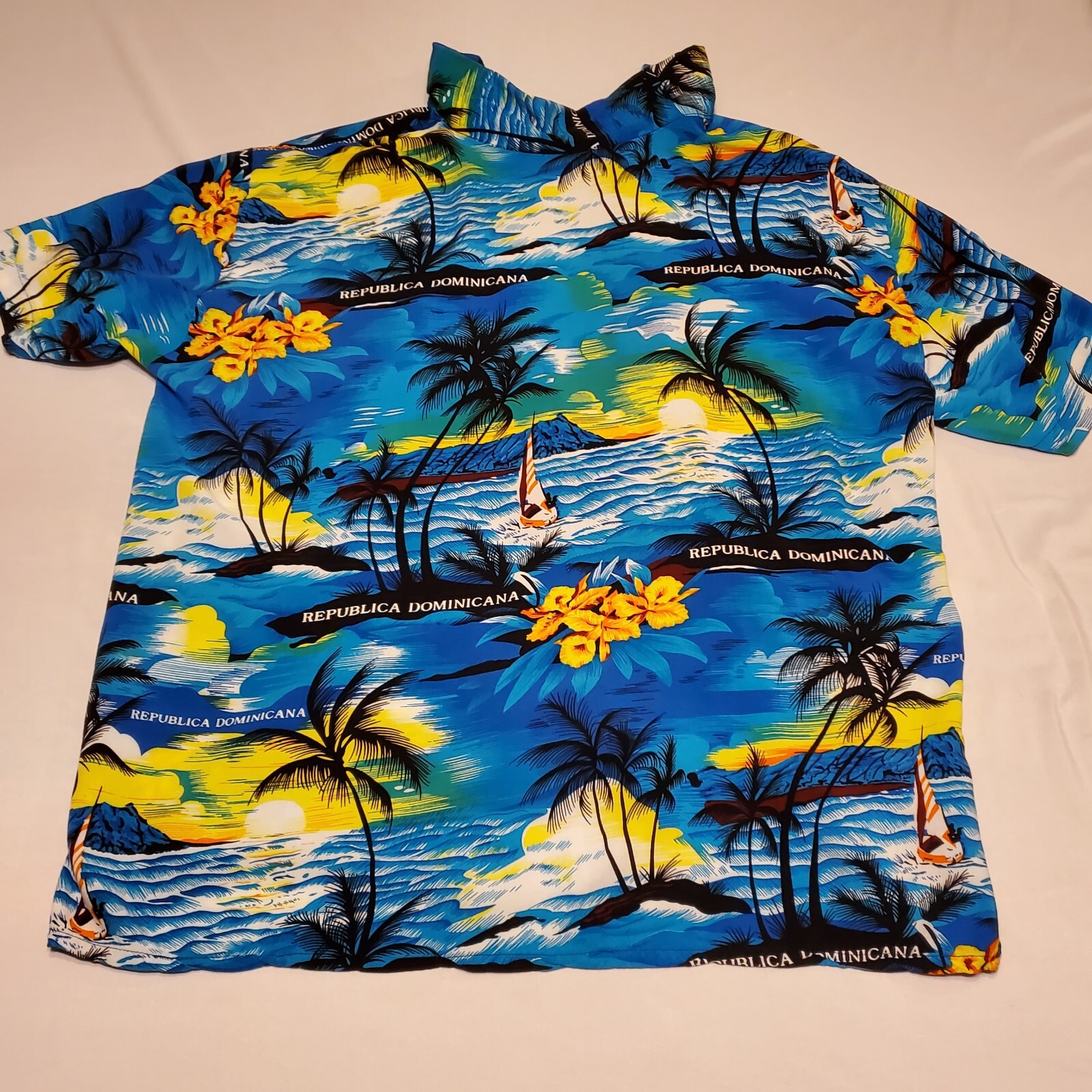 Dominican Caribbean Tropical Button Palm Tree Island Floral Shirt Yellow & Blue