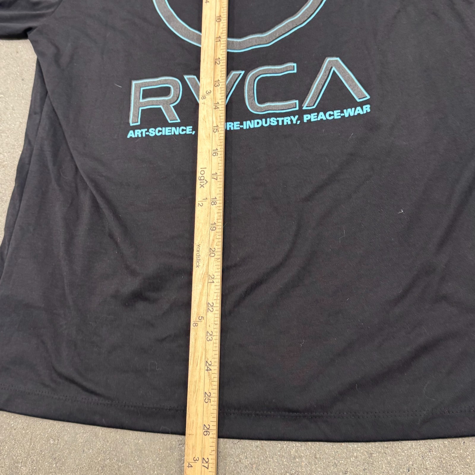 Rvca The Balance Of Opposites Shirt Mens Medium Black Regular Fit Sports Tee
