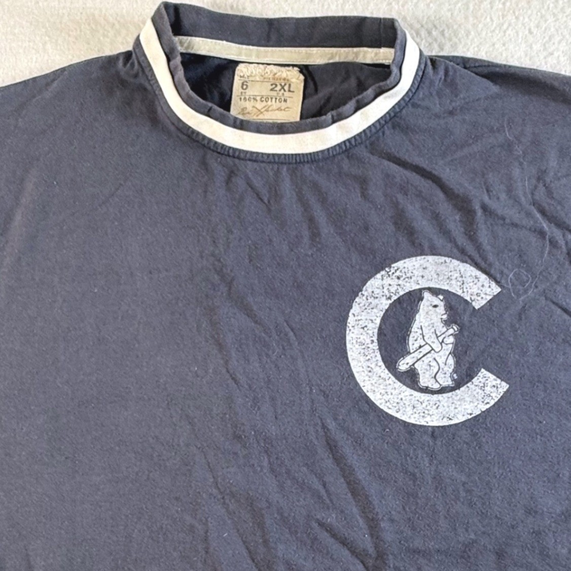 Chicago Cubs T-Shirt Mens 2XL Red Jacket Navy Ringer Distressed Graphic Tee NWT