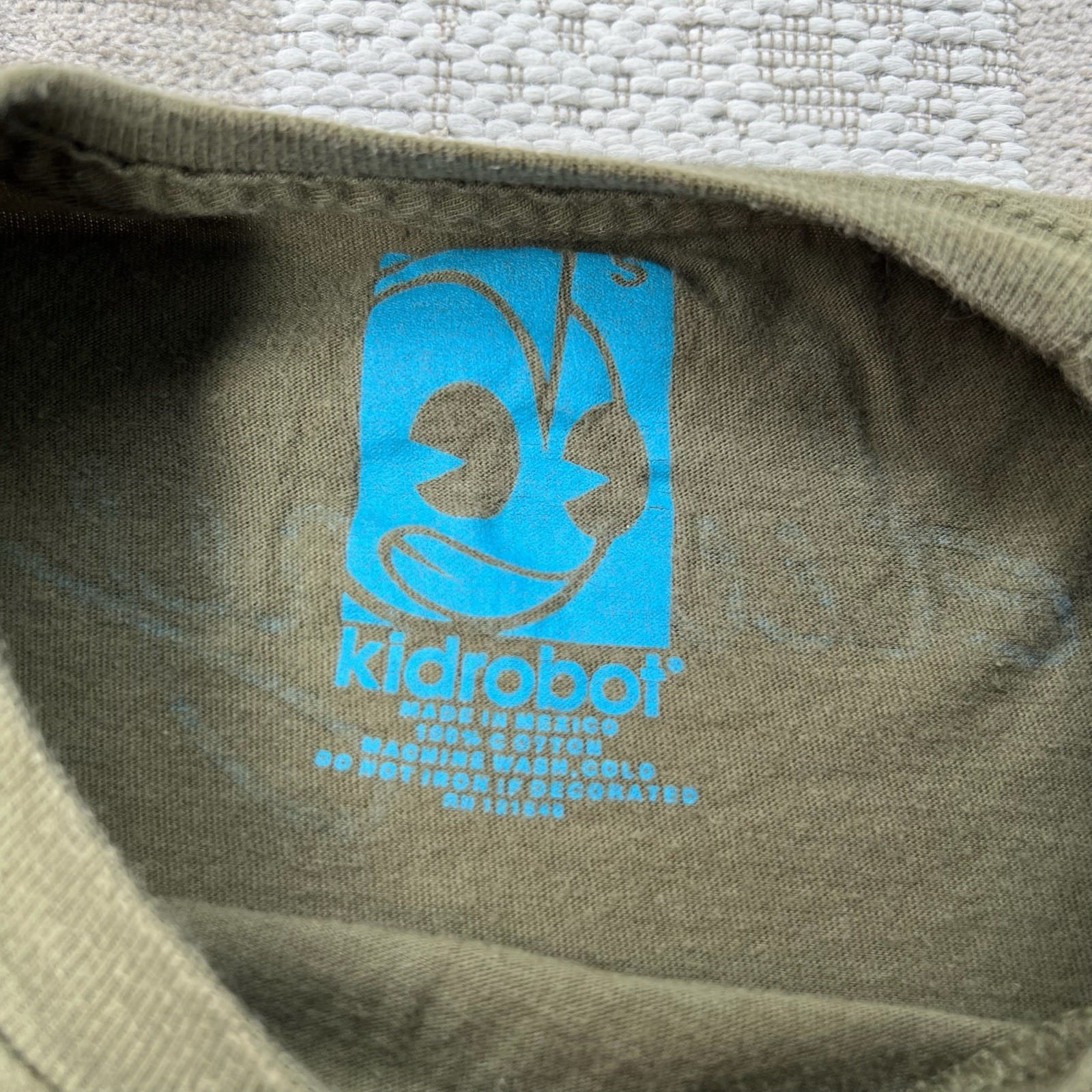 Kidrobot Dunny Men’s S Tee Shirt Green Graphic Print Skater Surfer