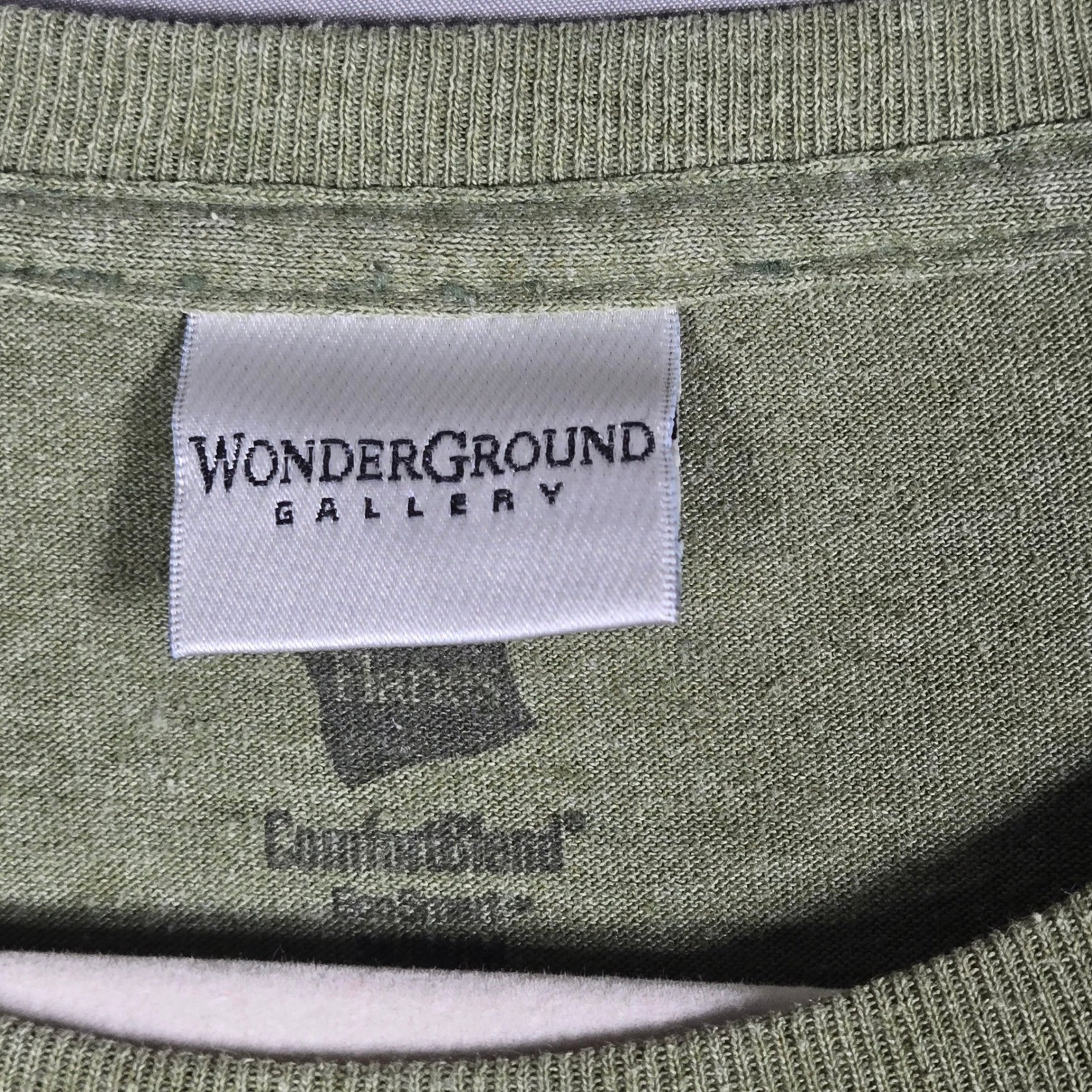 Disney WonderGround Gallery Mickey Mouse Hipster T-Shirt Medium Heather Green