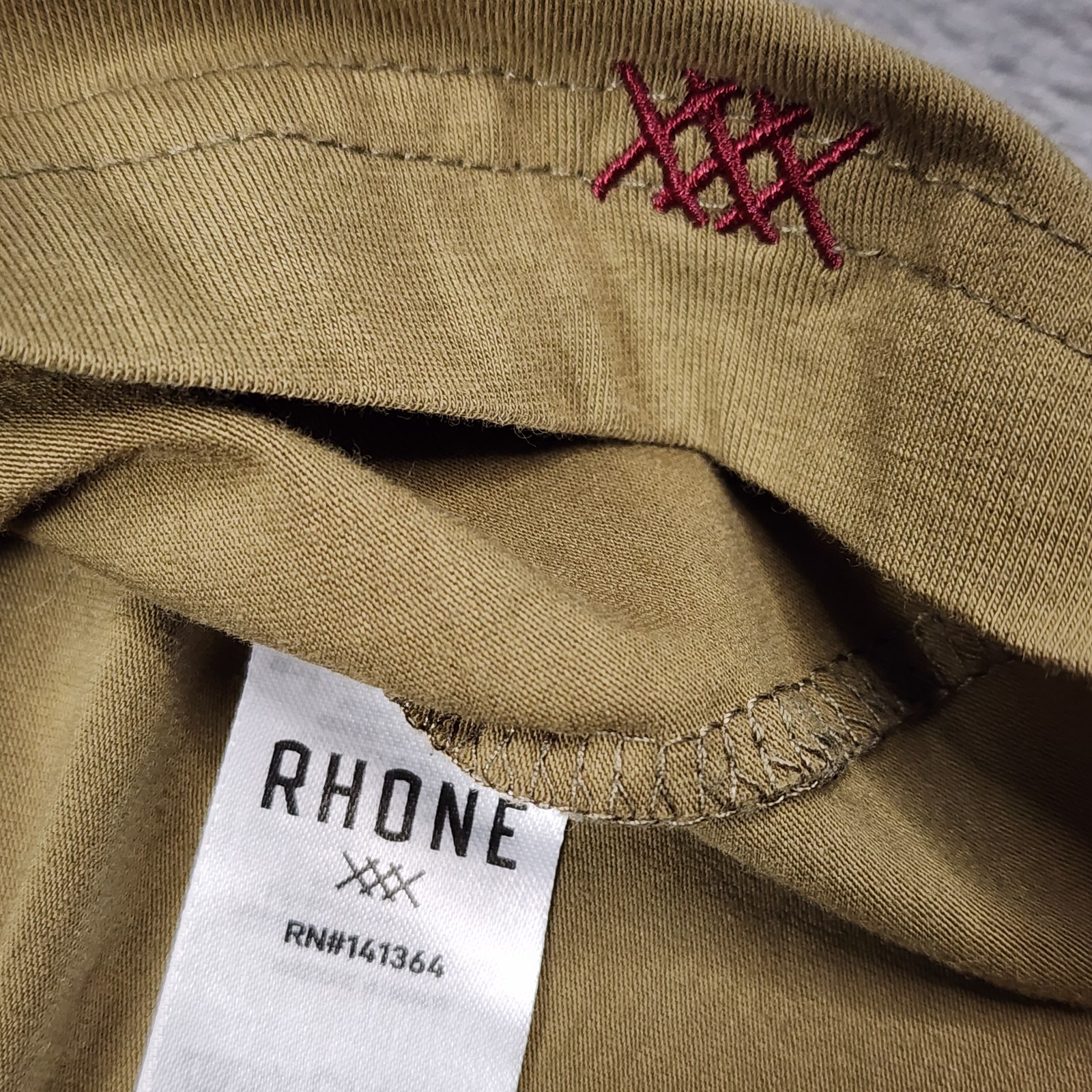 Rhone Men’s Large Reign Long Sleeve Performance T Shirt Gold Fusion Anti Odor
