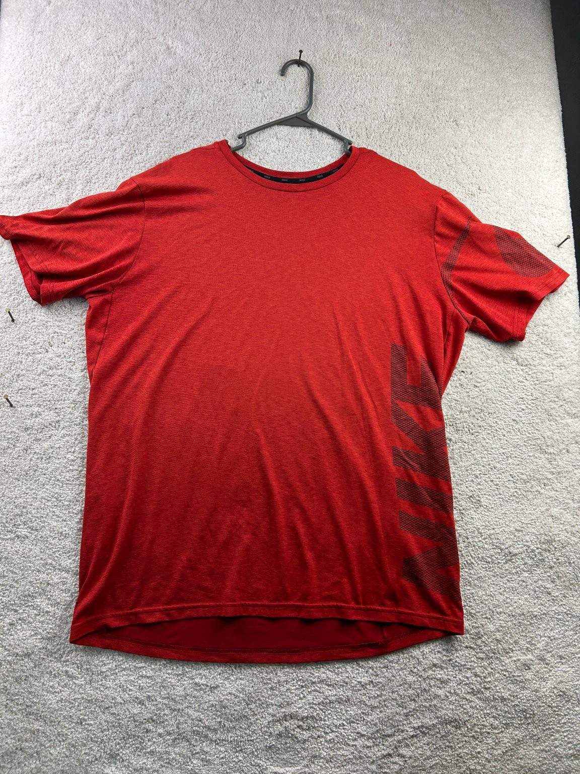 Nike T-Shirt Men’s Red XL Dri-FIT Moisture-Wicking Crew Neck