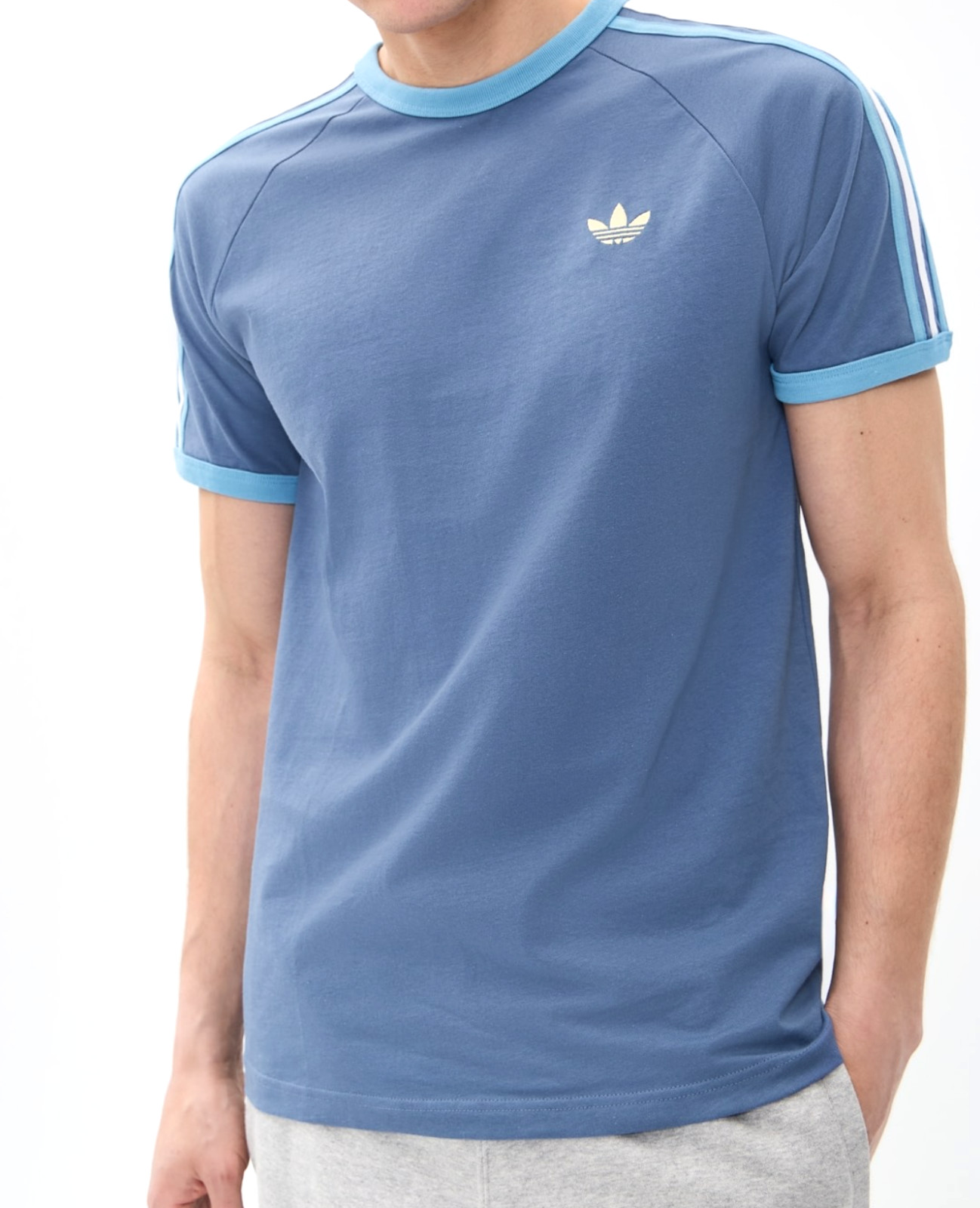 NEW MENS ADIDAS ORIGINALS CALIFORNIA 3 STRIPES TREFOIL SHIRT ~SIZE MEDIUM #KC863