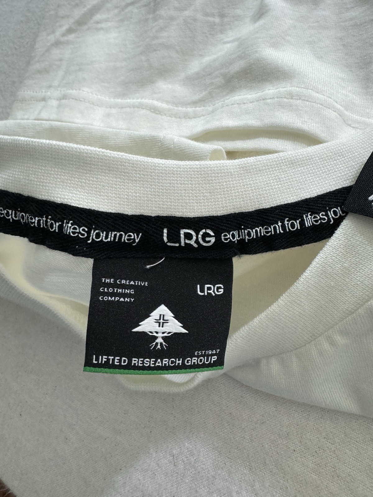 LRG T-Shirt Mens Medium Short Sleeve Graphic Front White Cotton New
