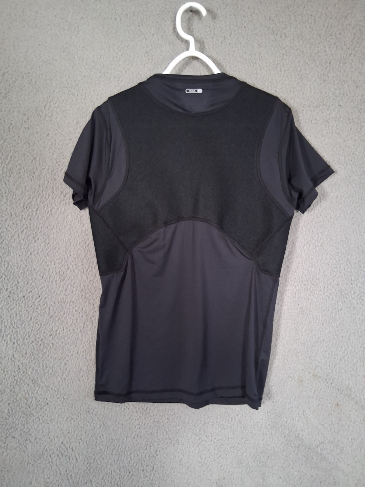 Cabelas Shirt Mens Medium Conceal Carry Undershirt Tactical Holster