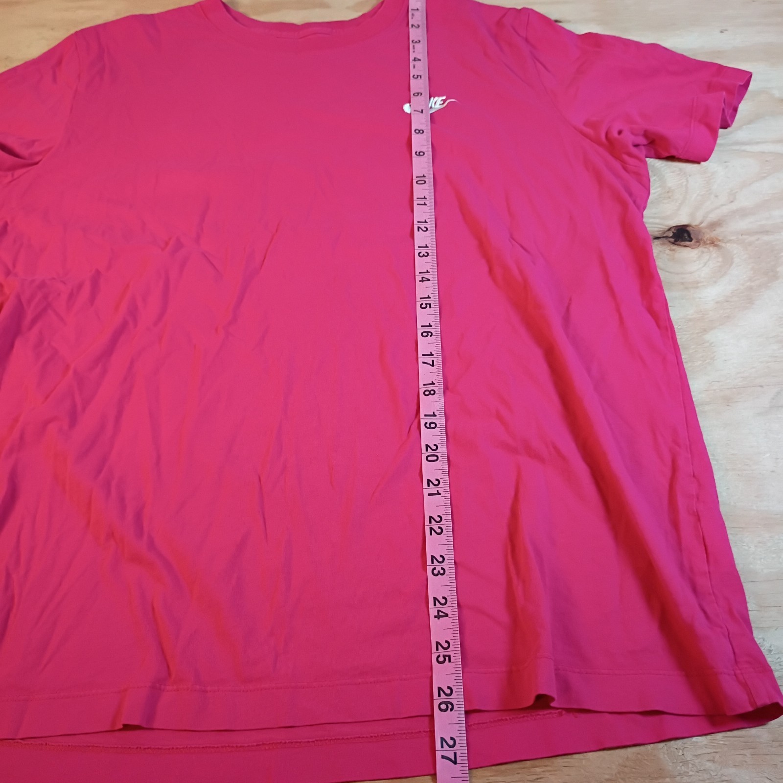 Nike Sportswear Club T-Shirt Mens L Pink Embroidered Swoosh Logo AR4997-666