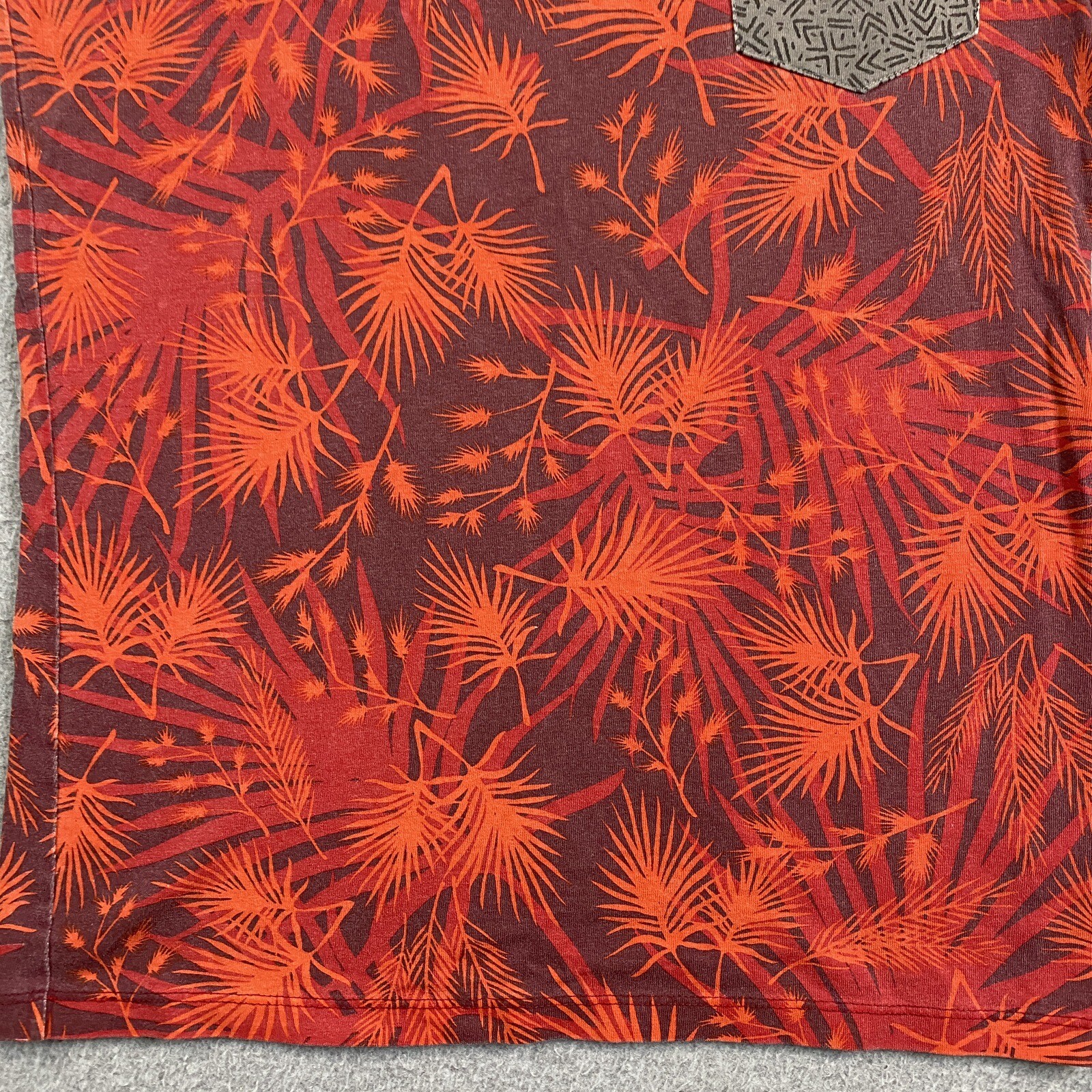 Vans Shirt Men Medium OTW Collection Tropical Print Pocket Tee Skater Streetwear